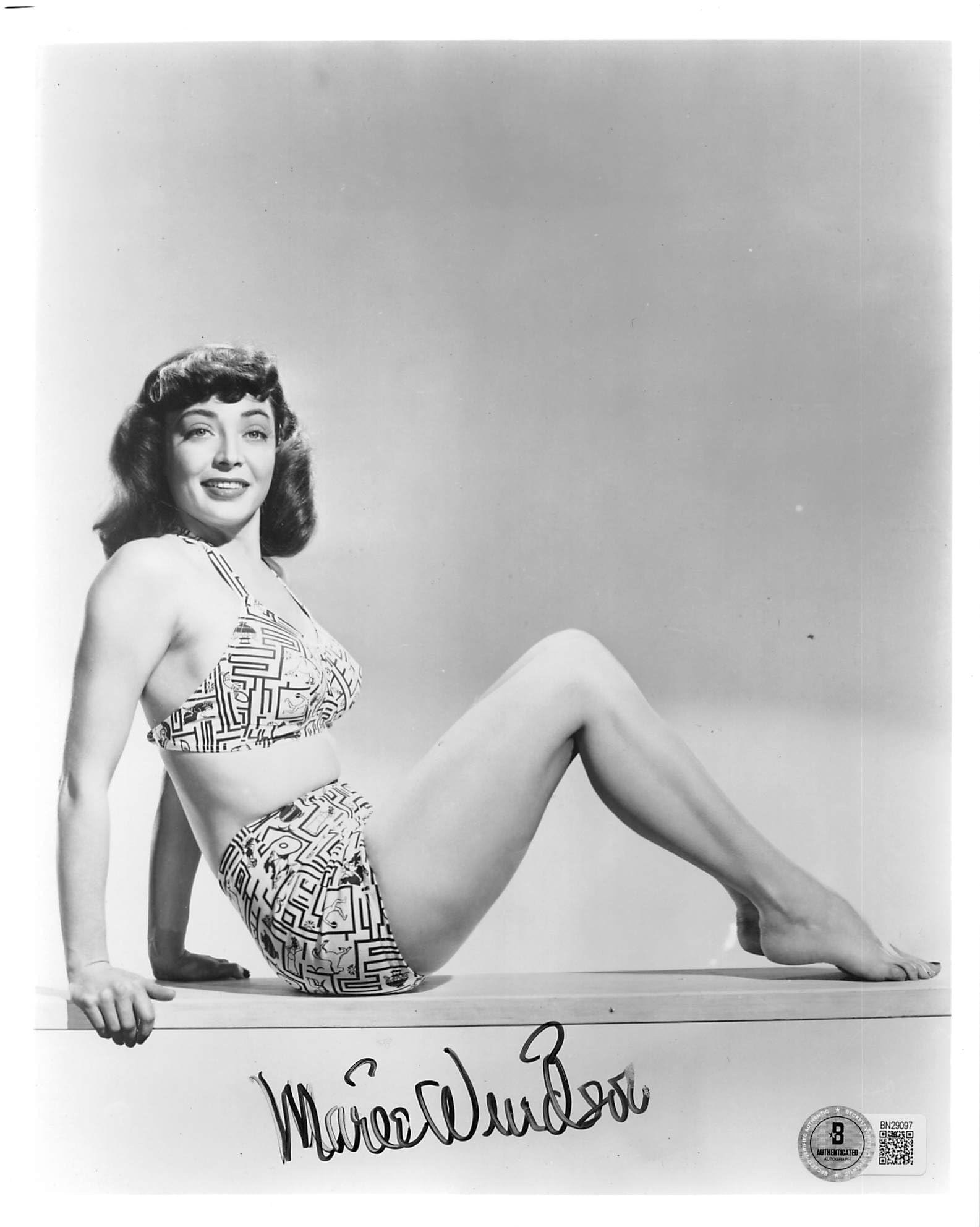 Marie Windsor Murder, She Wrote Authentic Signed 8x10 Photo BAS #BN29097