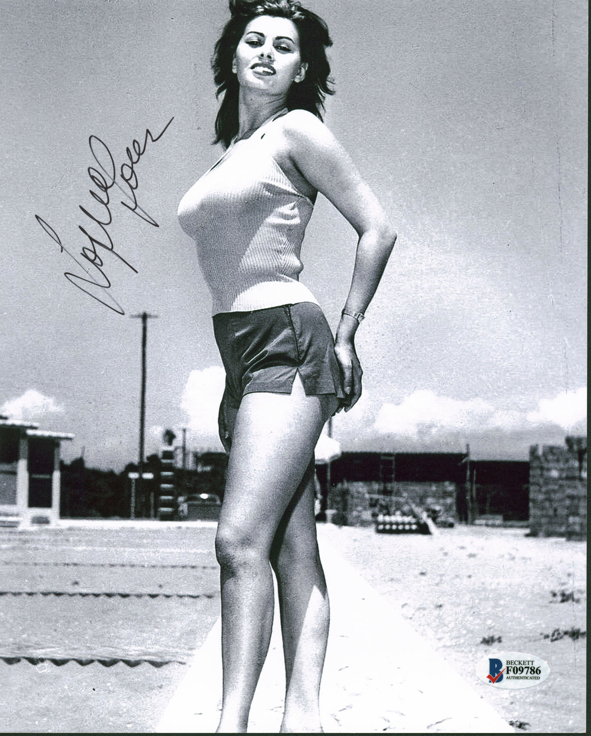 Sophia Loren Authentic Signed 8x10 Photo Sexy Autographed BAS #F09786