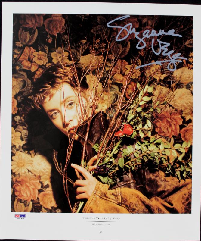 Suzanne Vega Authentic Signed 11.5X13.5 Magazine Page Photo PSA/DNA #I81925