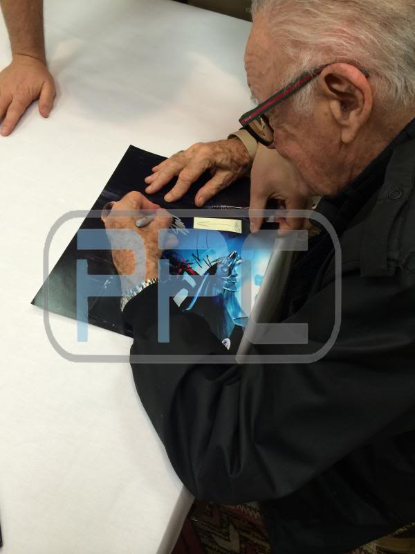 Stan Lee & Andrew Garfield Spider-Man Signed Authentic 8X10 Photo PSA #W24897