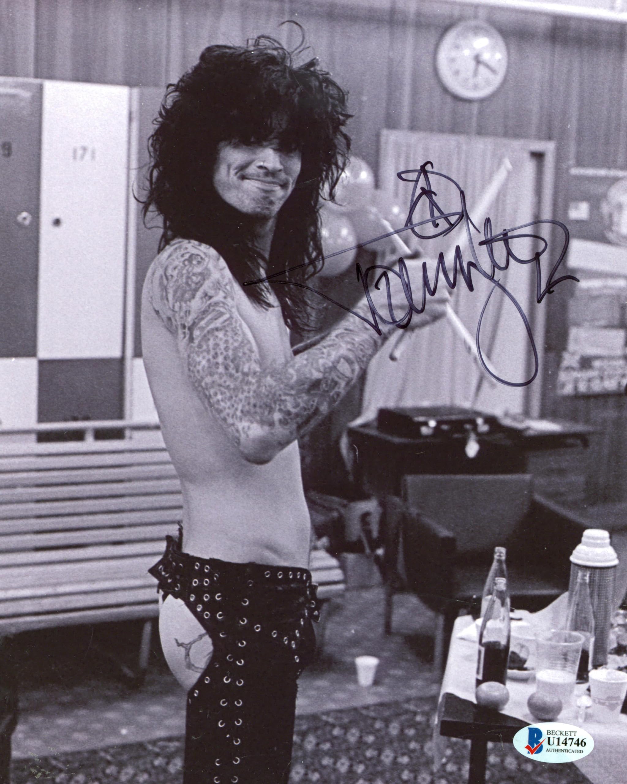 Tommy Lee Motley Crue Authentic Signed 8x10 Photo Autographed BAS #U14746