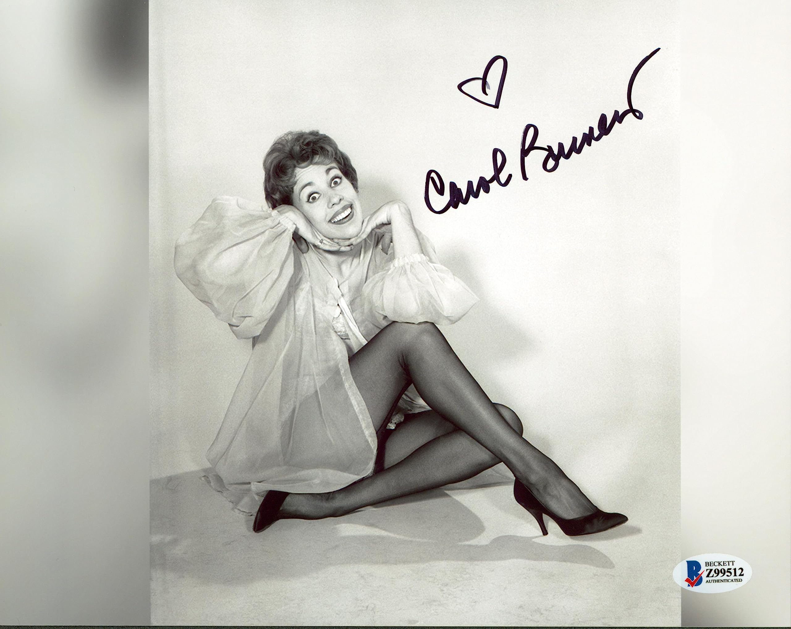 Carol Burnett Authentic Signed 8x10 Black & White Photo Autographed BAS #Z99512