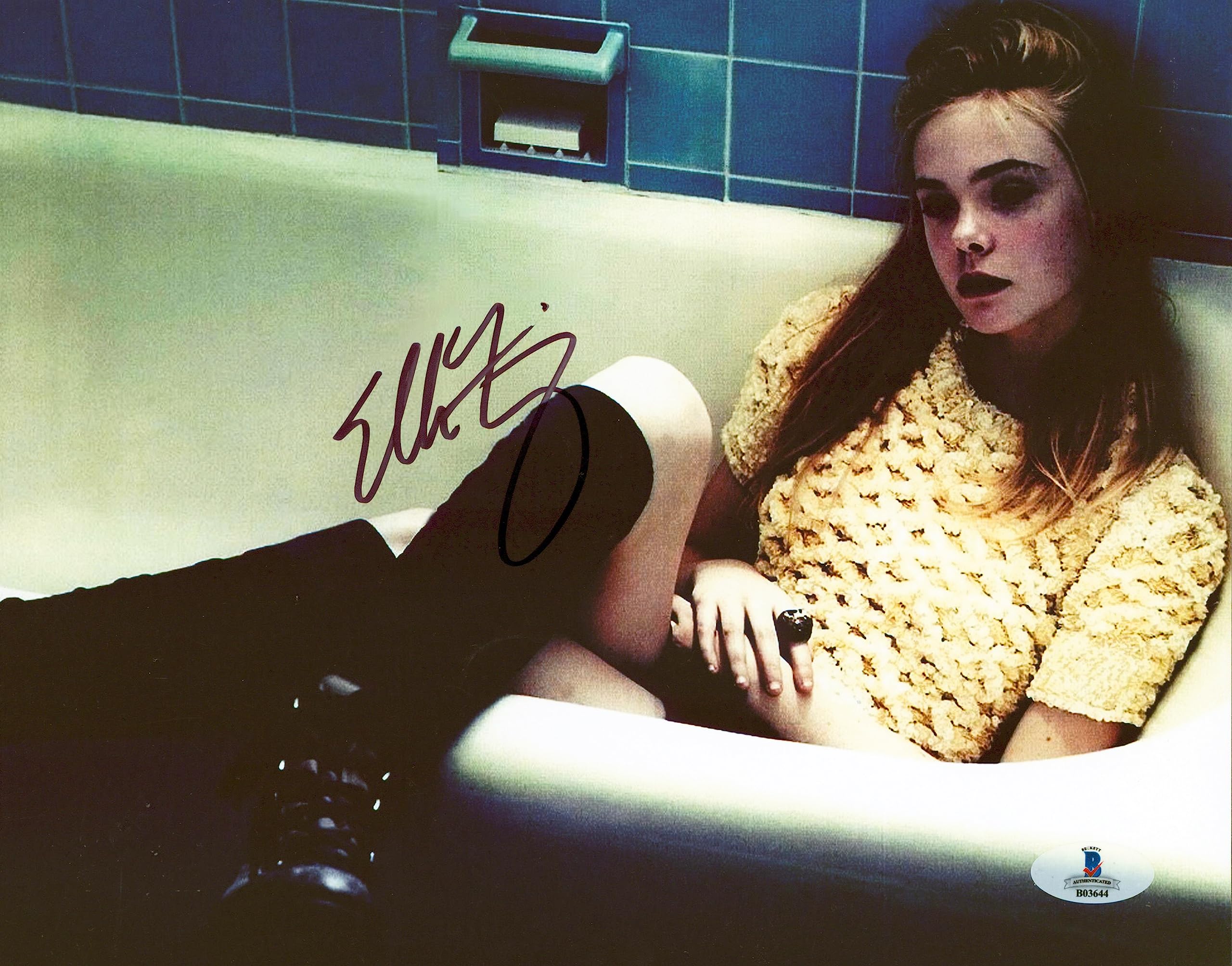 Elle Fanning Super 8 Authentic Signed 8x10 Photo Autographed BAS #B03644