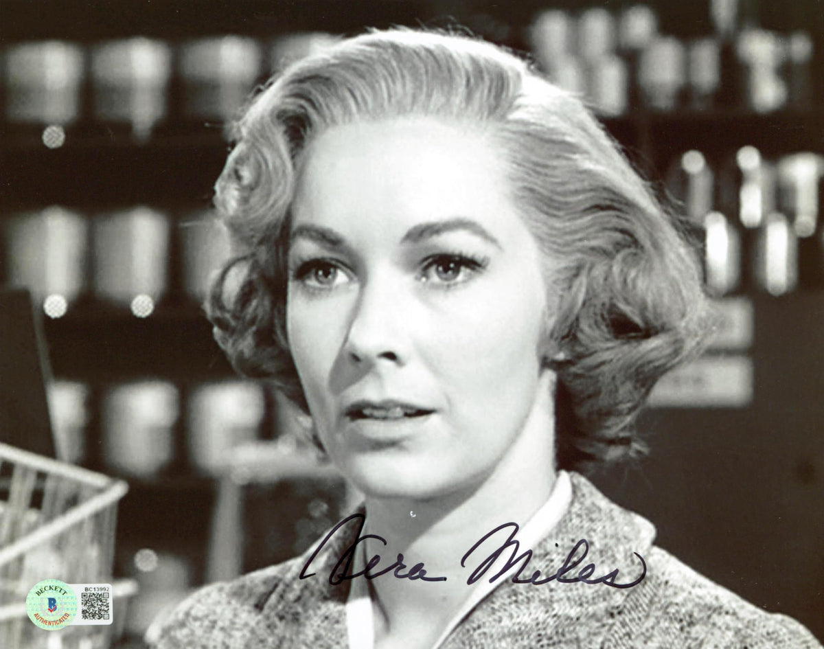 Vera Miles Psycho Authentic Signed 8x10 Photo Autographed BAS #BC13992