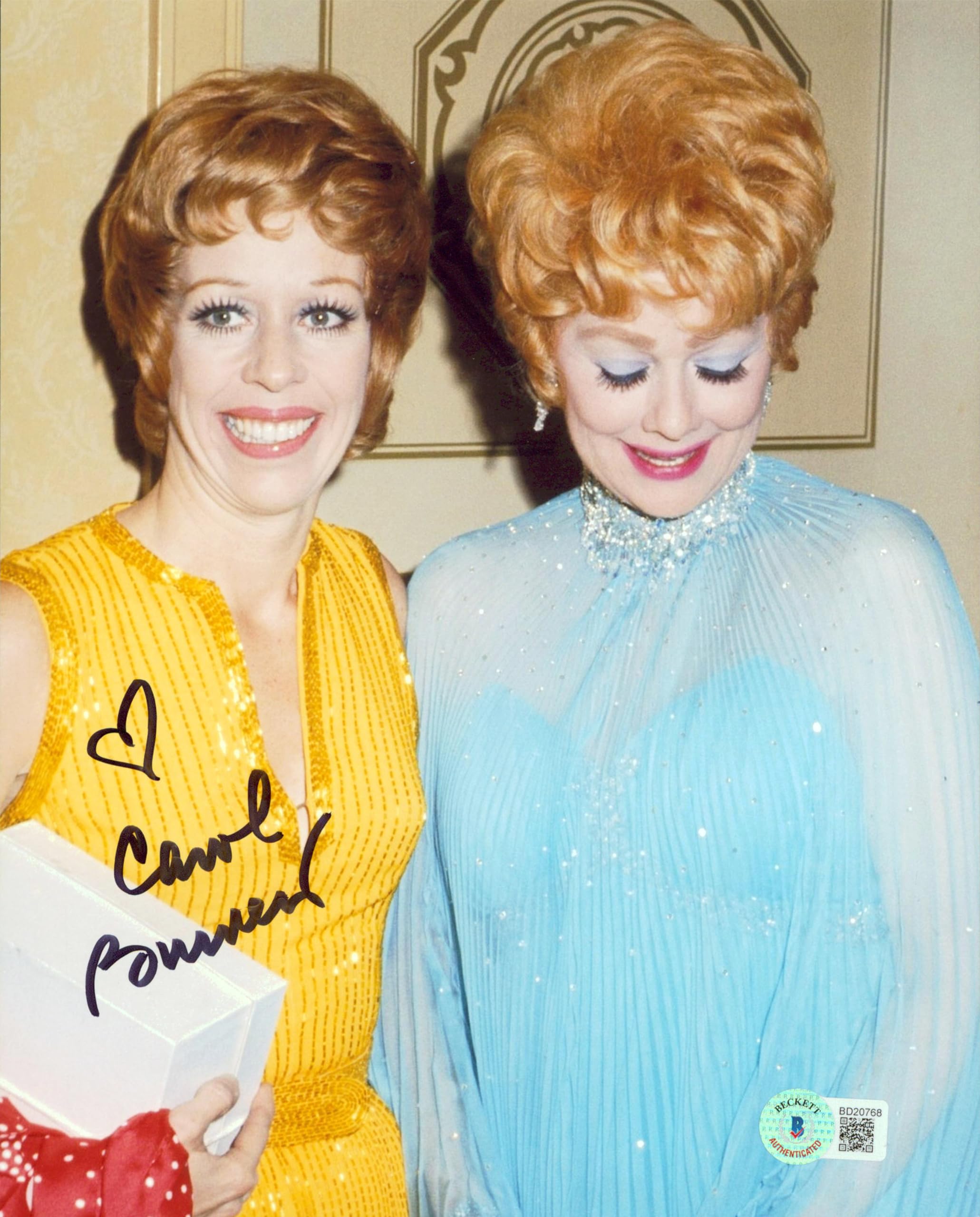 Carol Burnett Authentic Signed 8x10 Photo Autographed BAS #BD20768