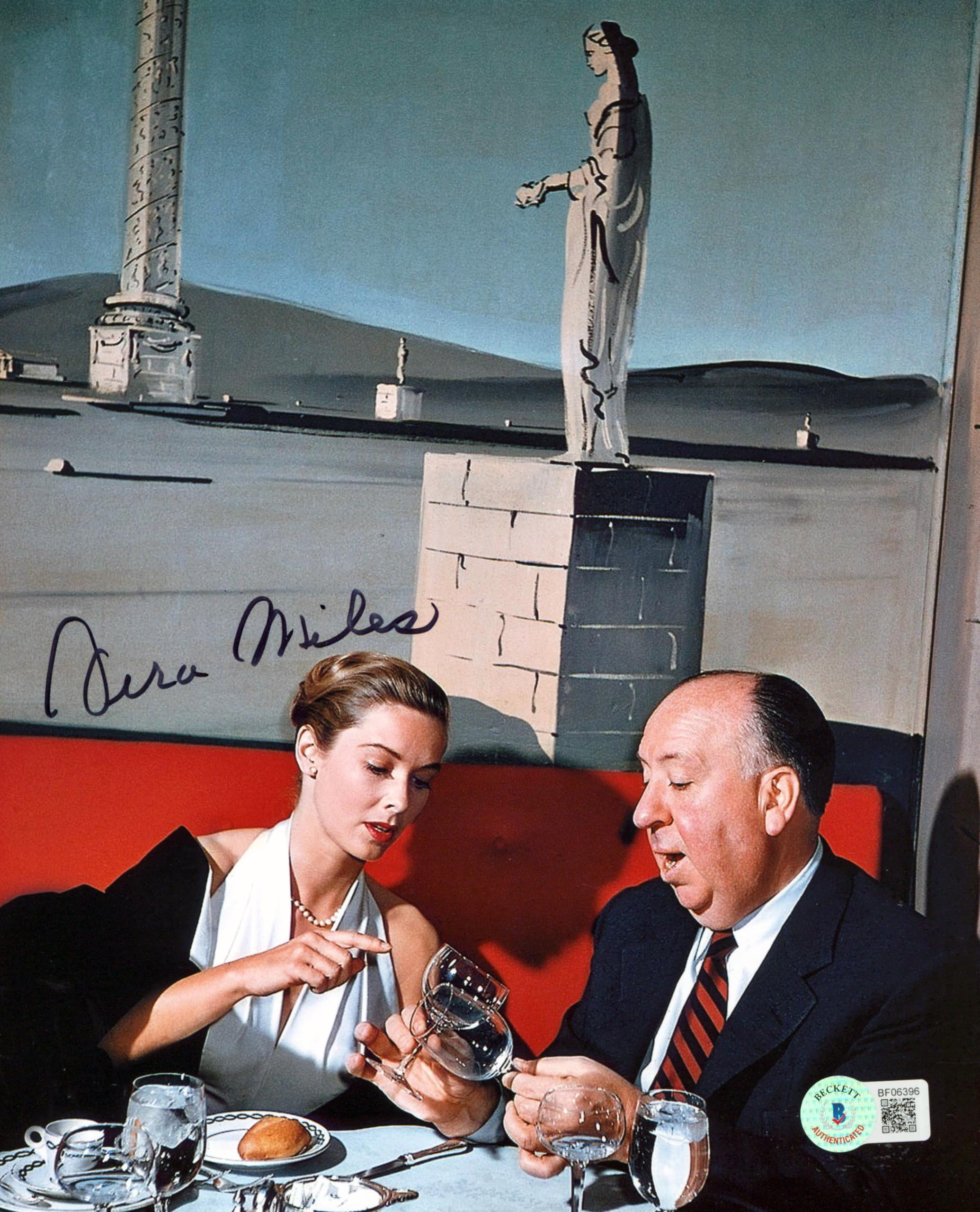 Vera Miles Psycho Authentic Signed 8x10 Photo Autographed BAS #BF06396