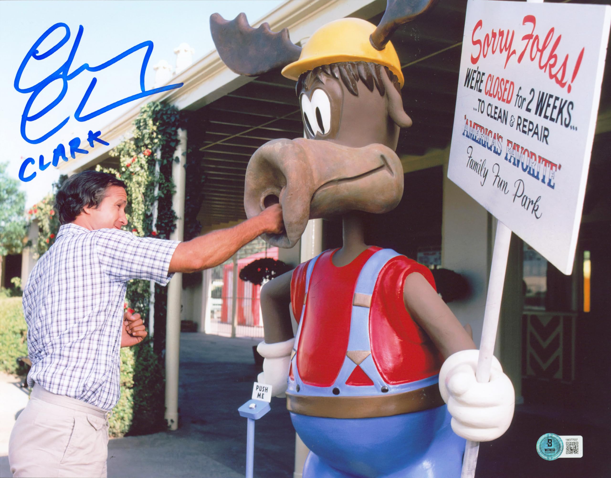 Chevy Chase National Lampoon's Vacation "Clark" Signed 11x14 Photo BAS #1W377537