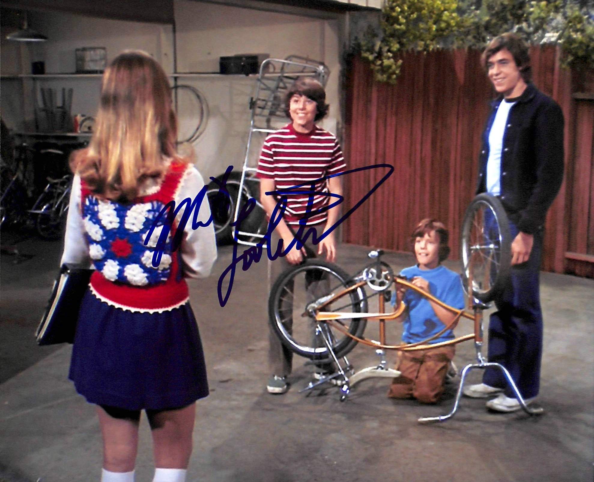 Mike Lookinland The Brady Bunch Authentic Signed 8x10 Photo BAS #E37971