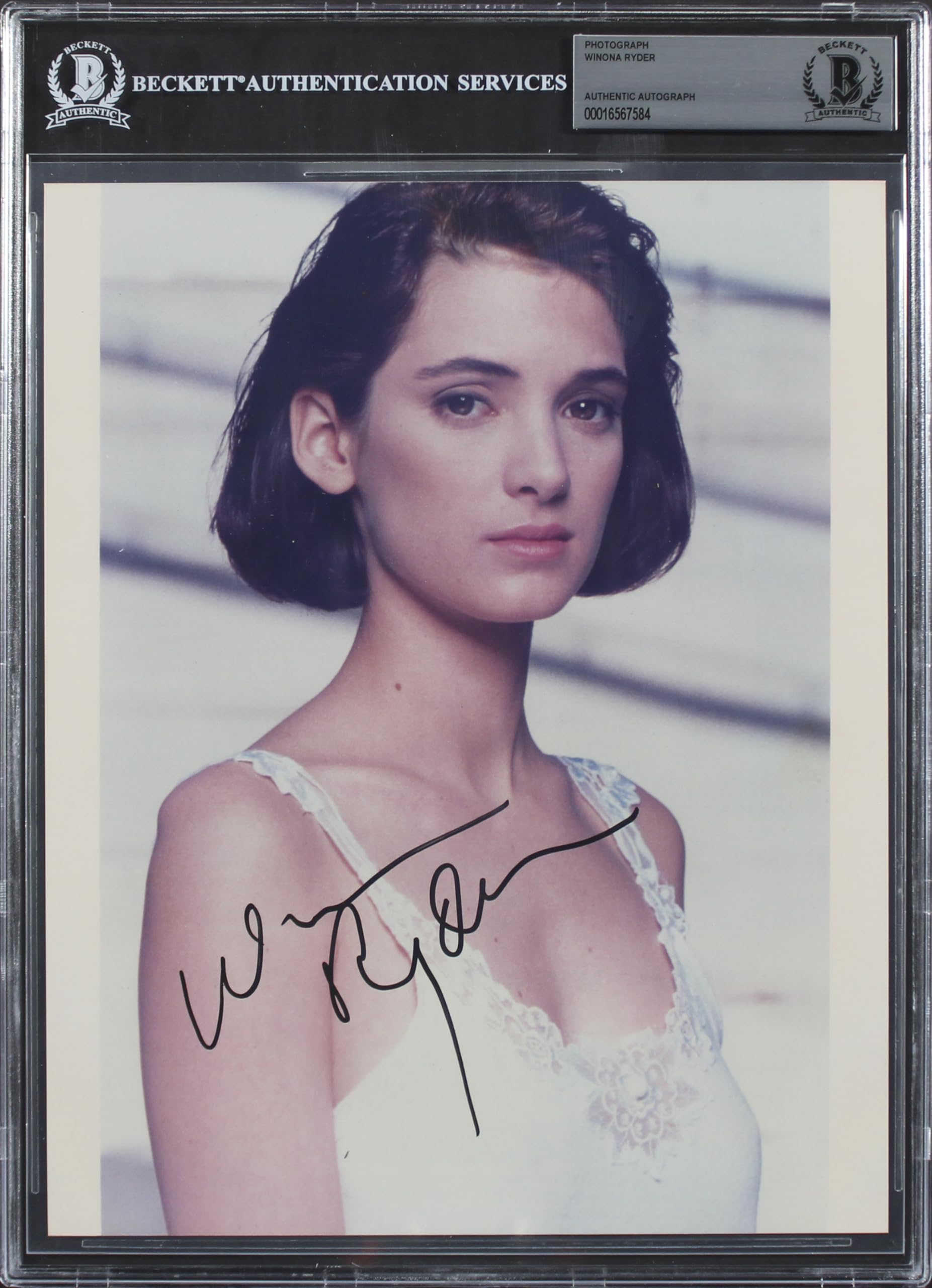Winona Ryder Beetlejuice Authentic Signed 8x10 Photo BAS Slabbed