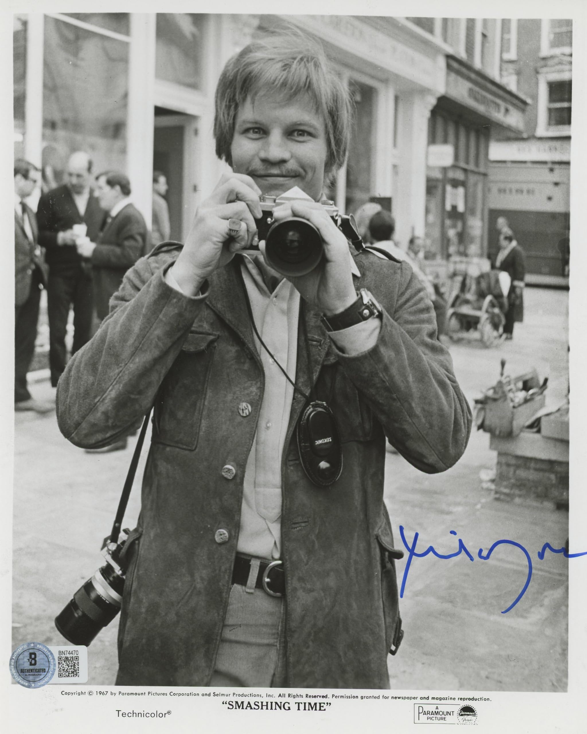 Michael York Smashing Time Authentic Signed 8x10 Photo Autographed BAS #BN74470
