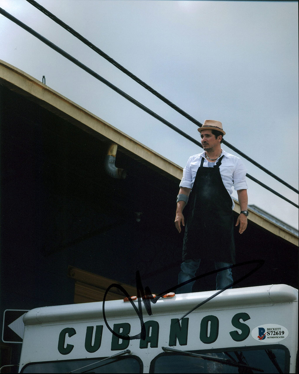 John Leguizamo Chef Authentic Signed 8x10 Photo Autographed BAS #S72619