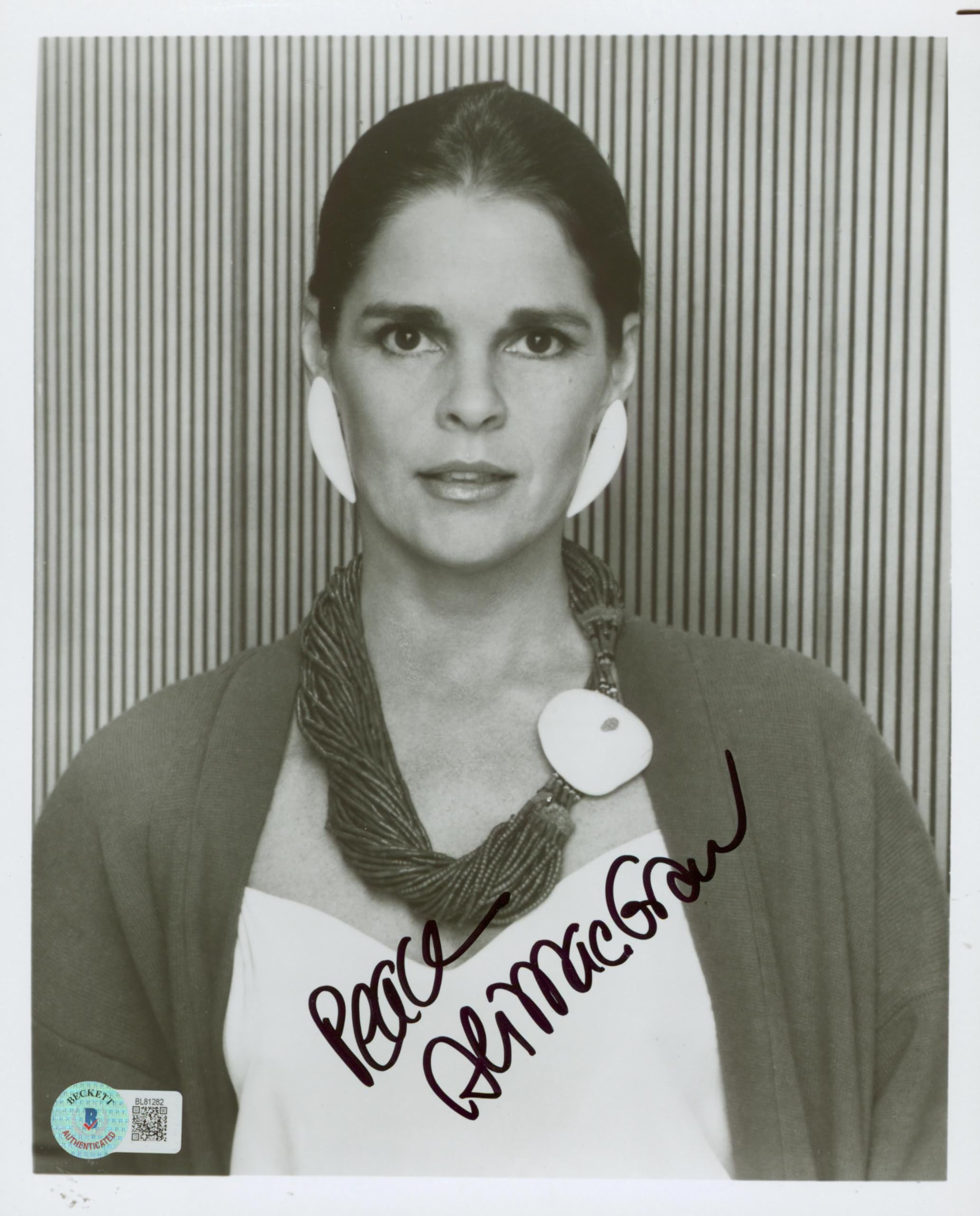 Ali MacGraw The Getaway "Peace" Authentic Signed 8x10 Photo BAS #BL81282