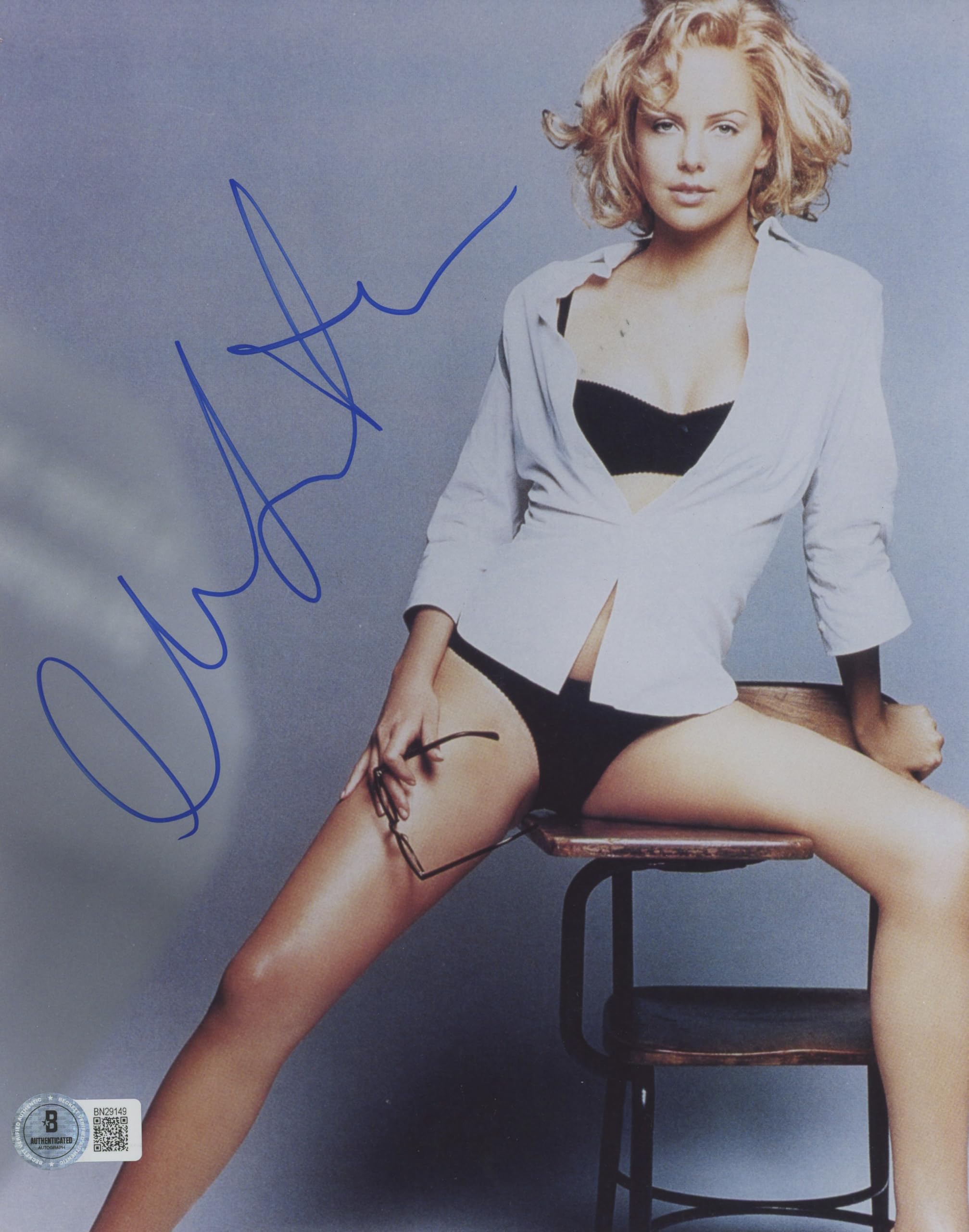 Charlize Theron The Italian Job Authentic Signed 8x10 Photo BAS #BN29149