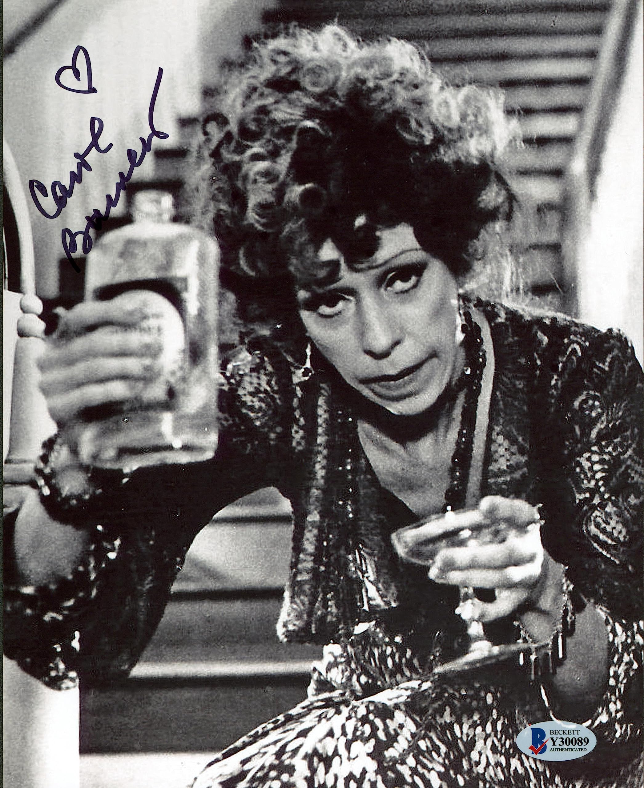 Carol Burnett Authentic Signed 8x10 Black & White Photo Autographed BAS #Y30089