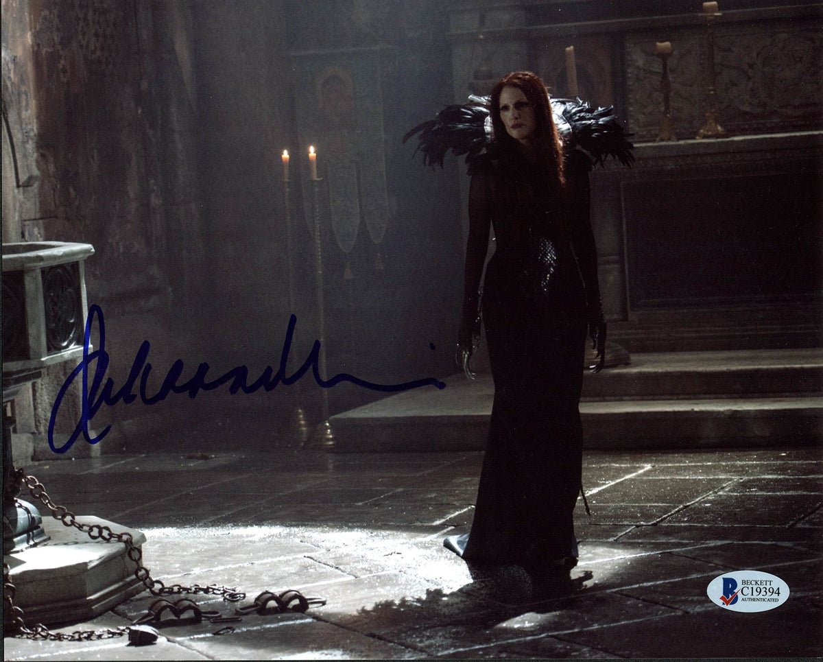 Julianne Moore Seventh Son Authentic Signed 8X10 Photo Autographed BAS #C19394