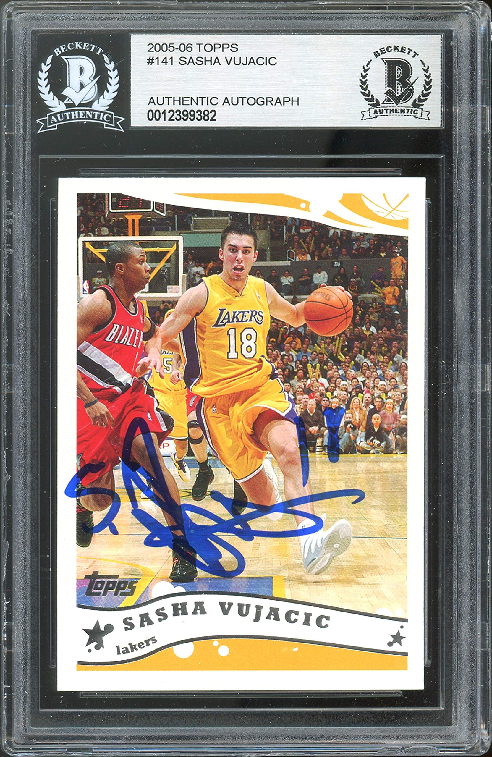 Lakers Sasha Vujacic Authentic Signed 2005 Topps #141 Card BAS Slabbed
