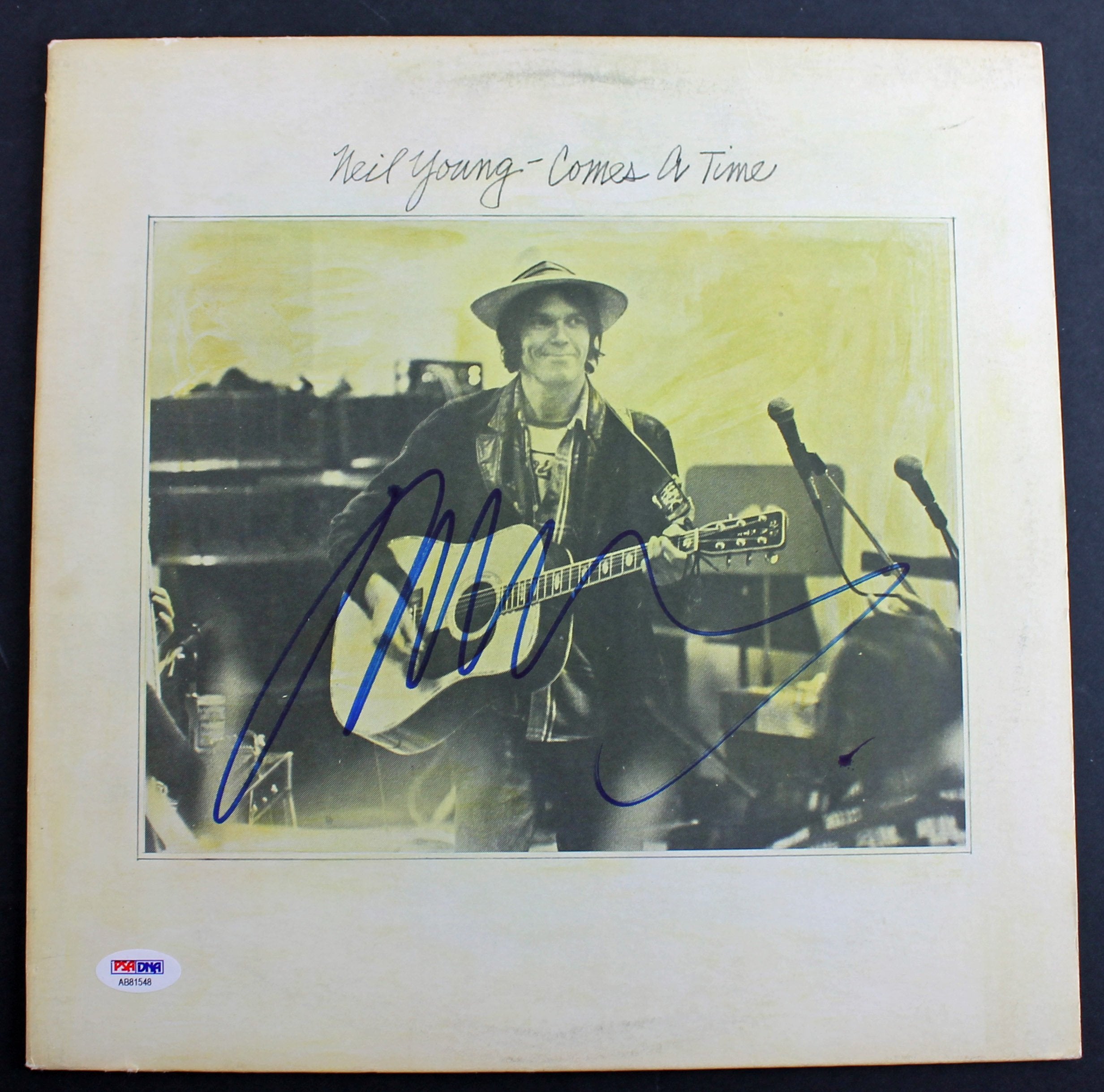 Neil Young Authentic Signed 'Comes A Time' Album Cover PSA/DNA #AB81548