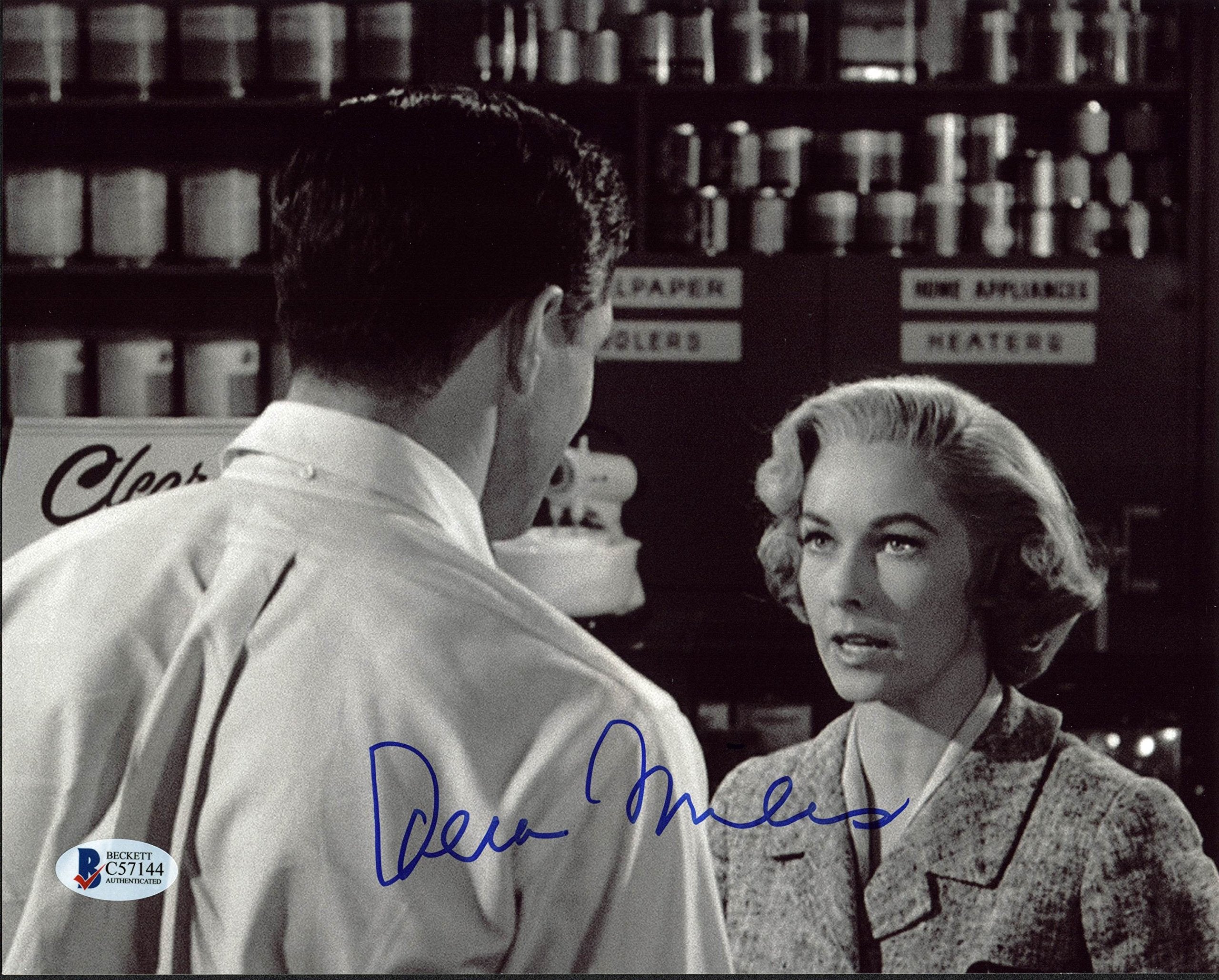 Vera Miles Psycho Authentic Signed 8X10 Photo Autographed BAS #C57144