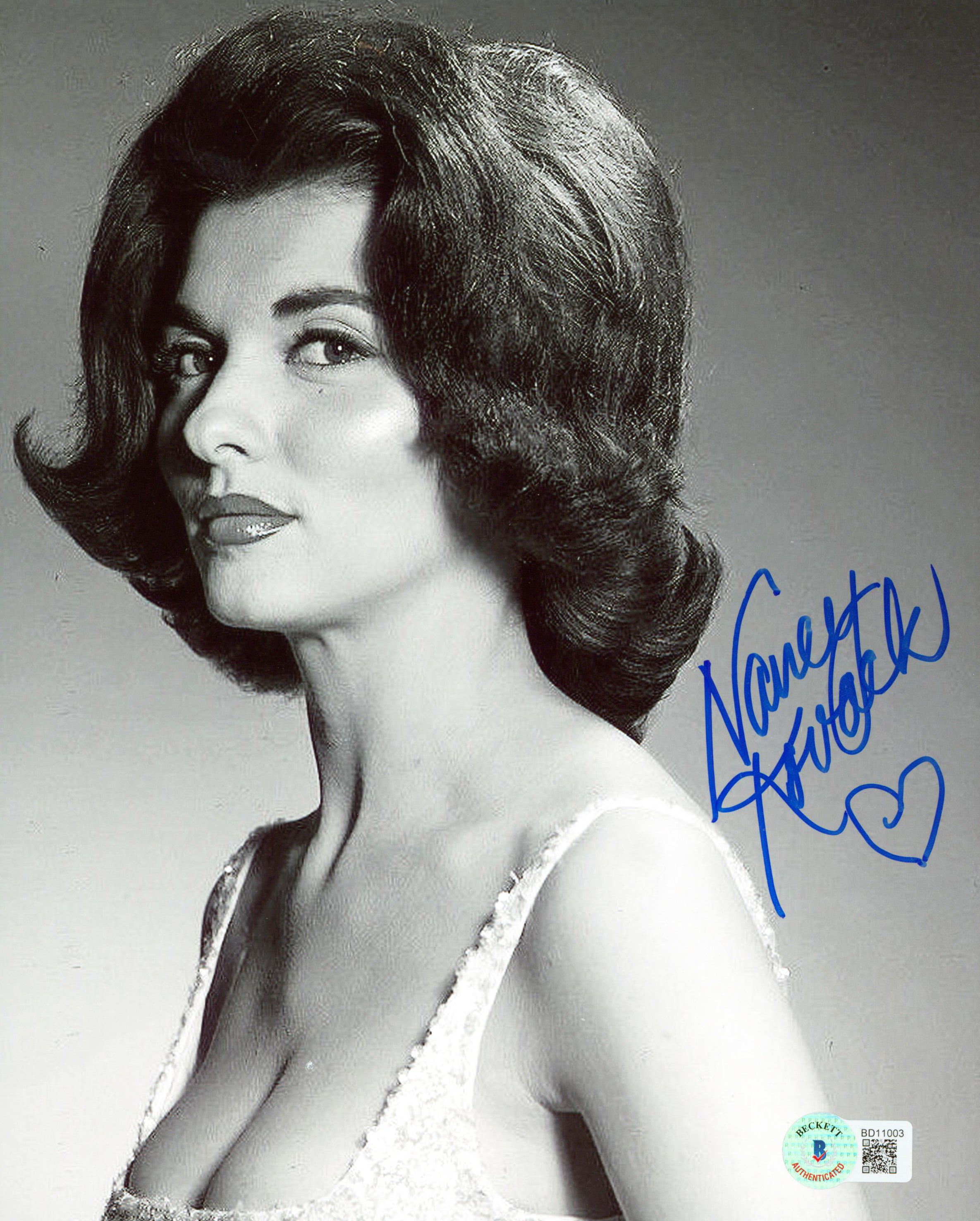 Nancy Kovack Jason and the Argonauts Signed 8x10 Sexy Photo BAS #BD11003