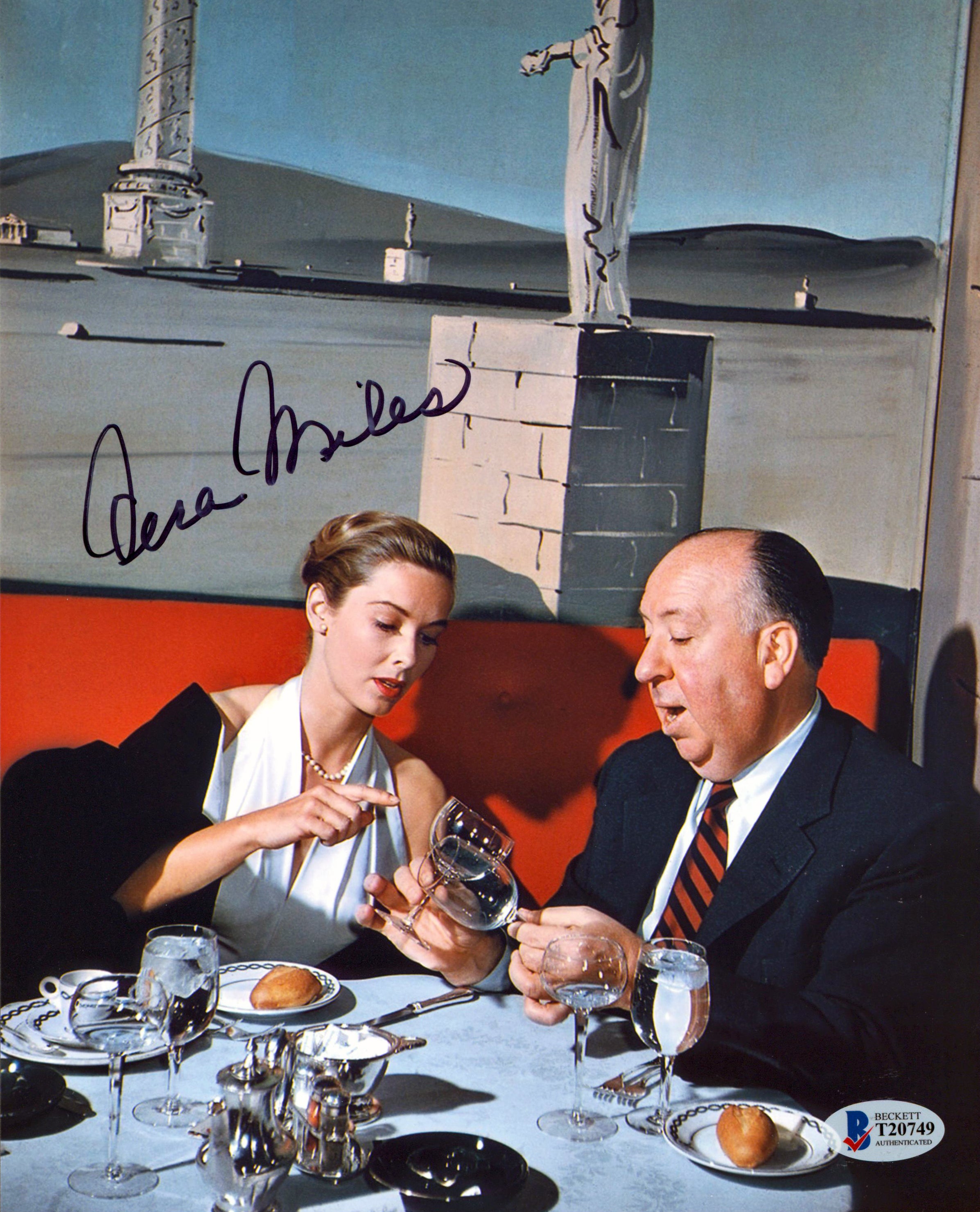 Vera Miles Psycho Authentic Signed 8x10 Photo Autographed BAS #T20749
