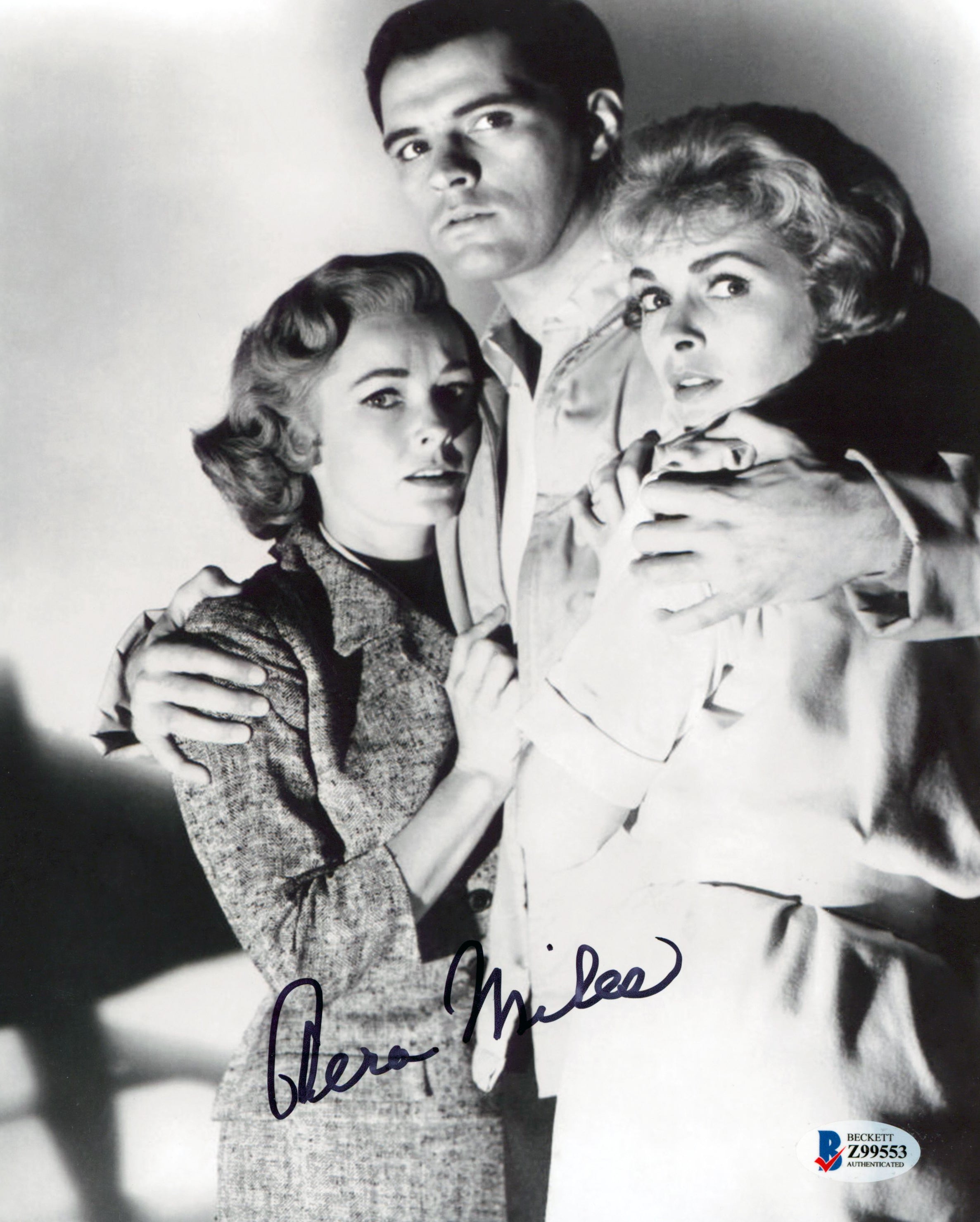 Vera Miles Psycho Authentic Signed 8x10 Photo Autographed BAS #Z99553