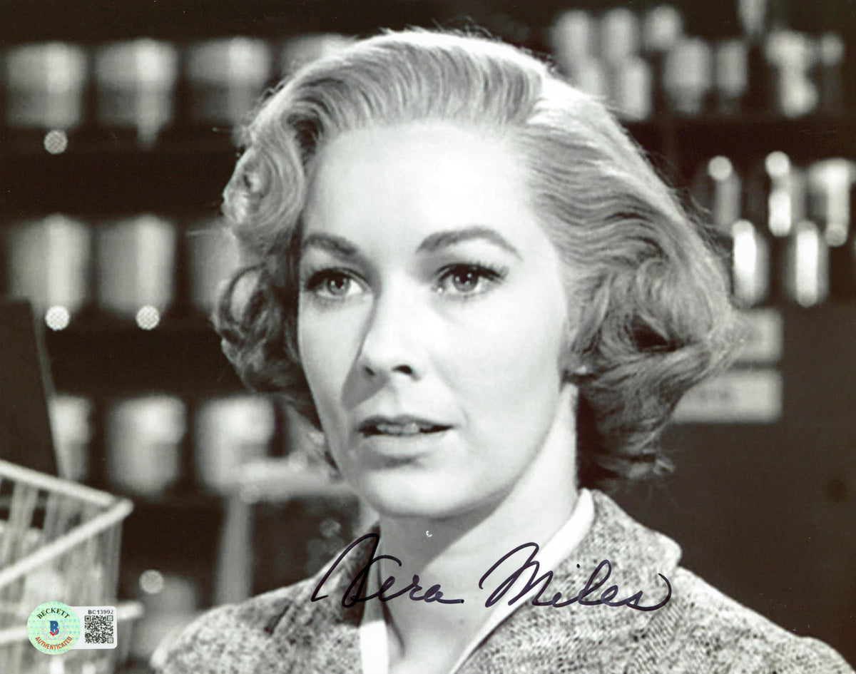 Vera Miles Psycho Authentic Signed 8x10 Photo Autographed BAS #BC13992