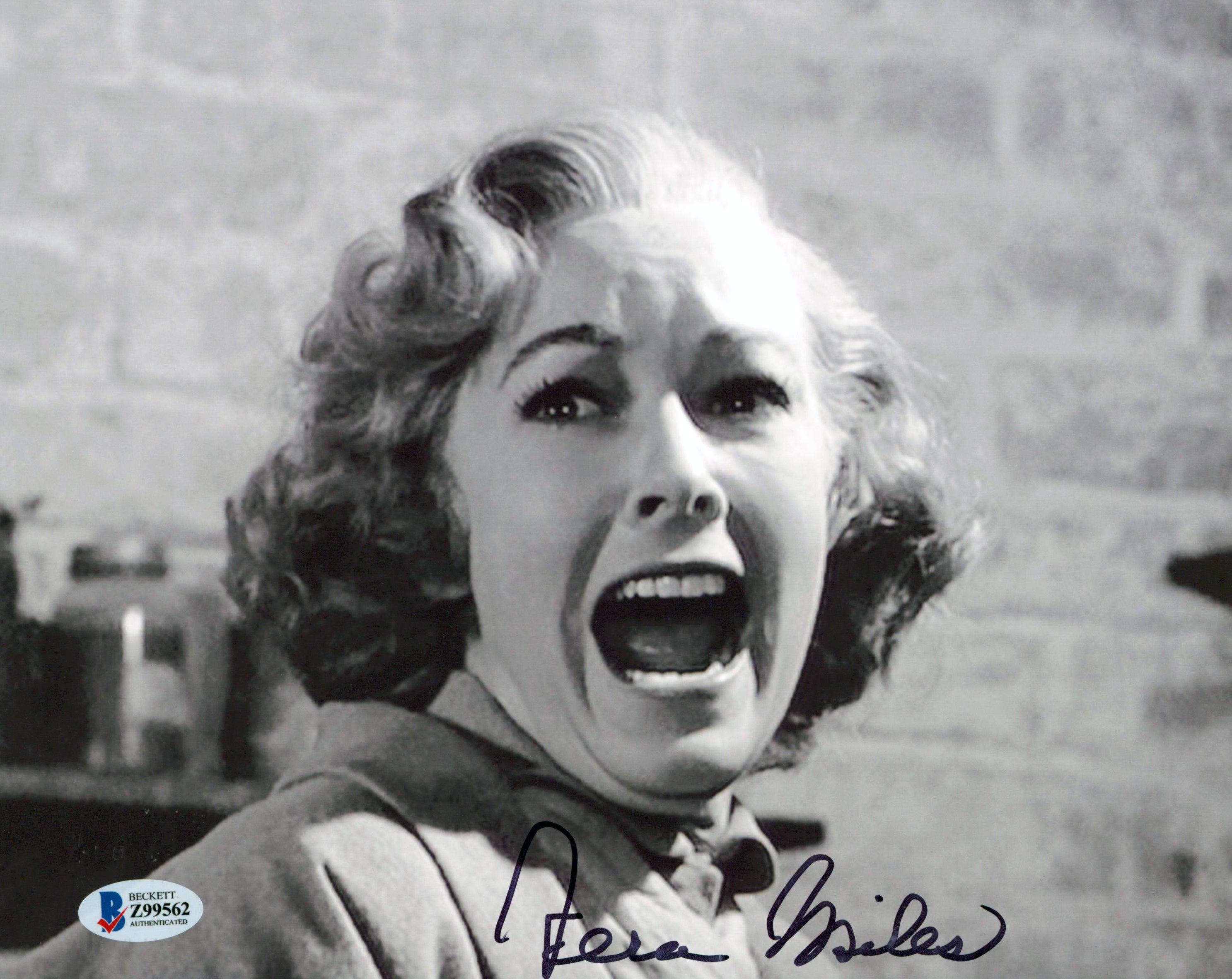 Vera Miles Psycho Authentic Signed 8x10 Photo Autographed BAS #Z99562