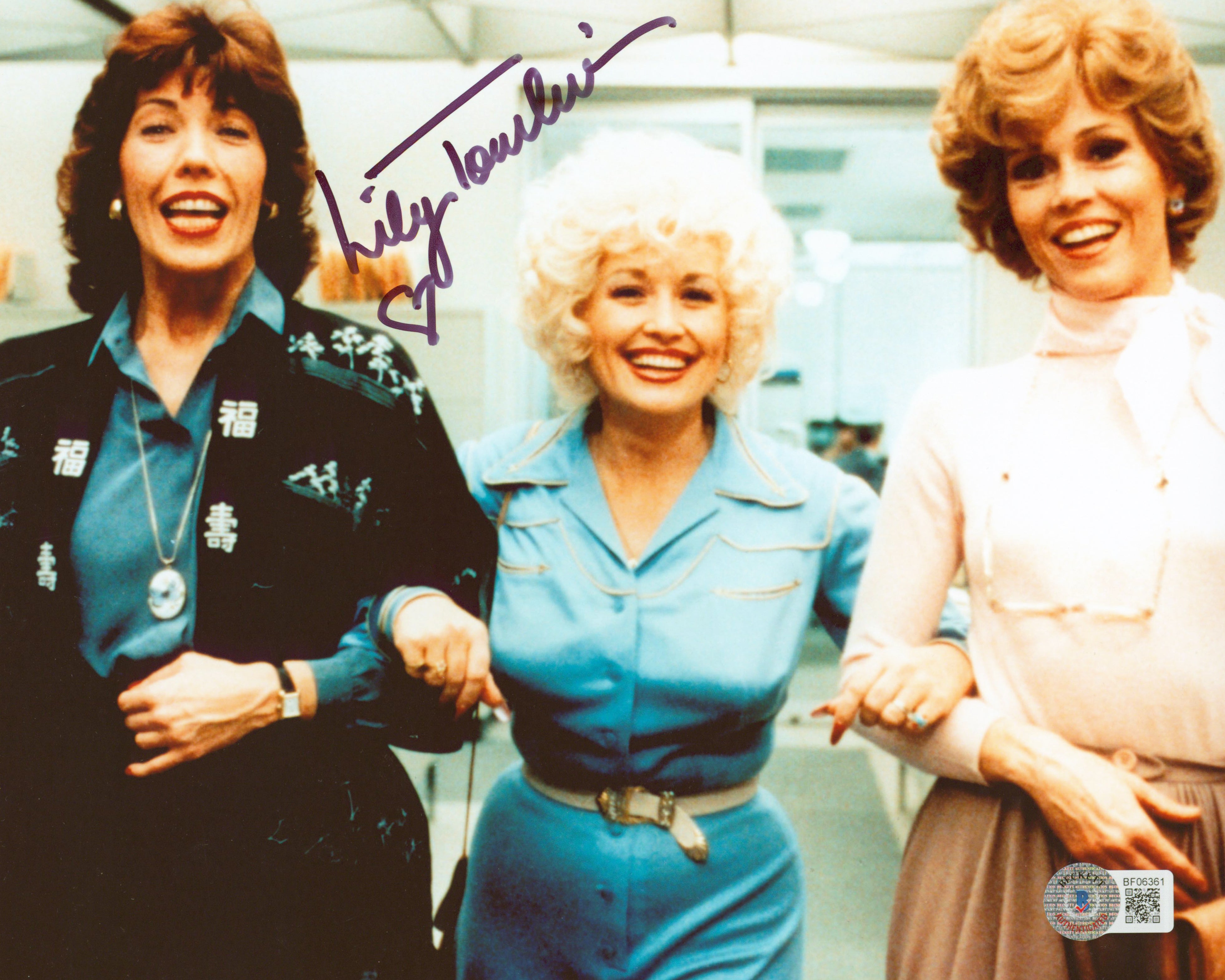 Lily Tomlin 9 to 5 Authentic Signed 8x10 Horizontal Photo Autographed BAS 1