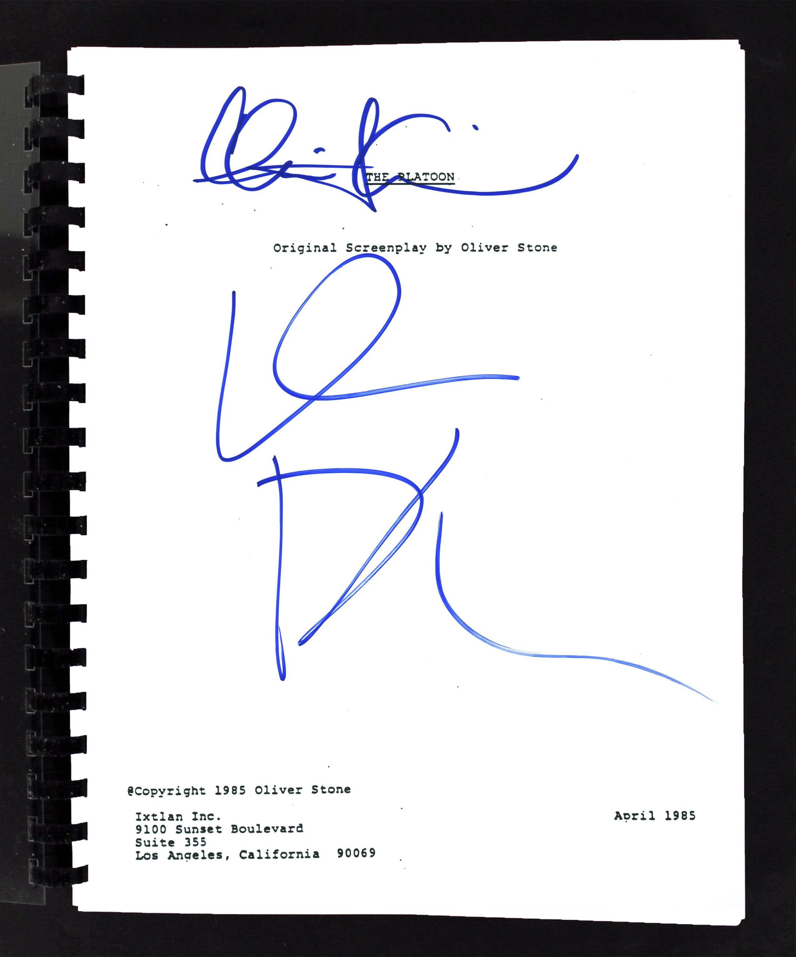 Charlie Sheen & Willem Dafoe Platoon Authentic Signed Movie Script BAS #B71595