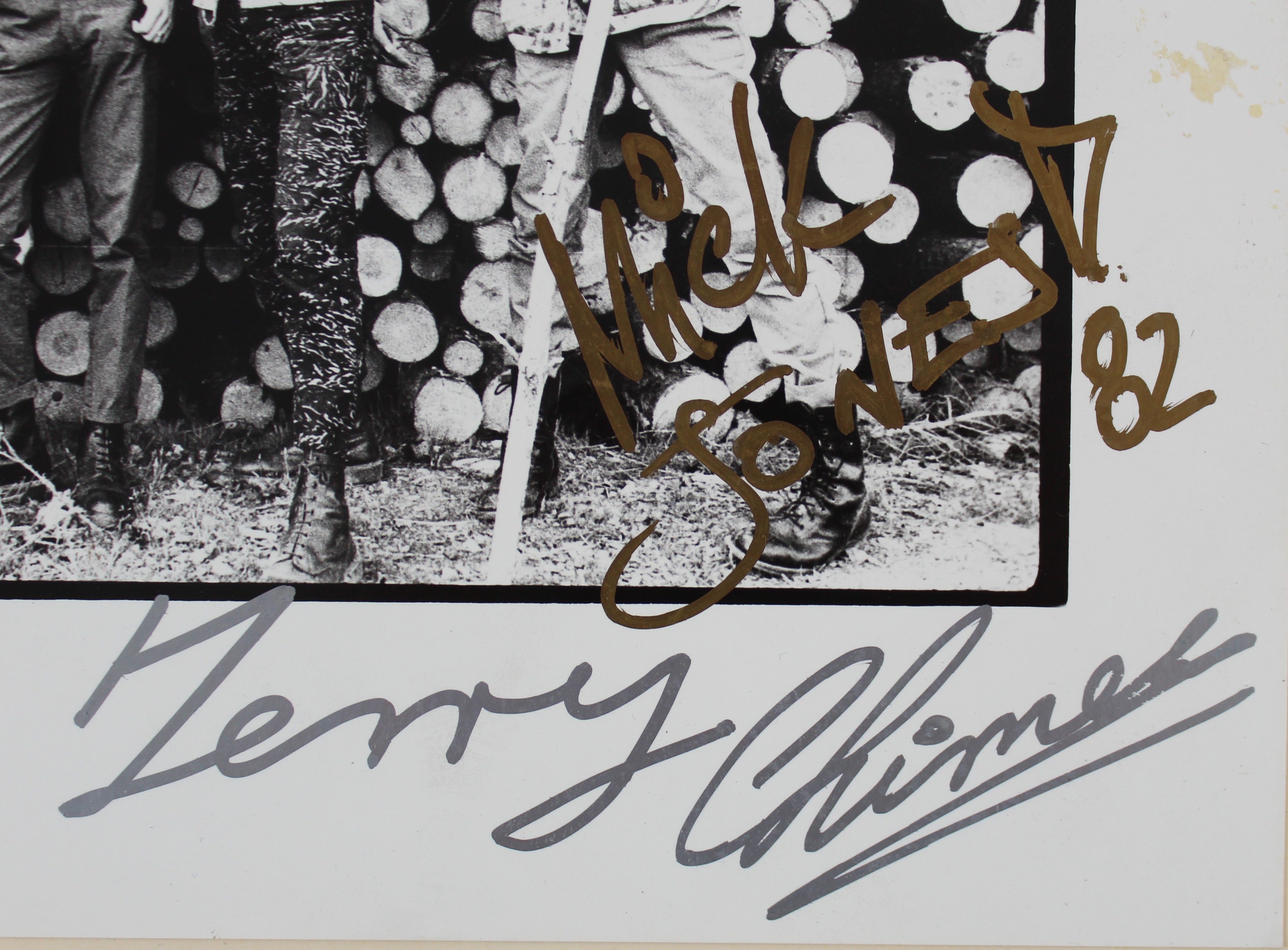 The Clash (4) Strummer, Jones, Simonon & Chimes Signed Mounted 9.5x12 Photo JSA