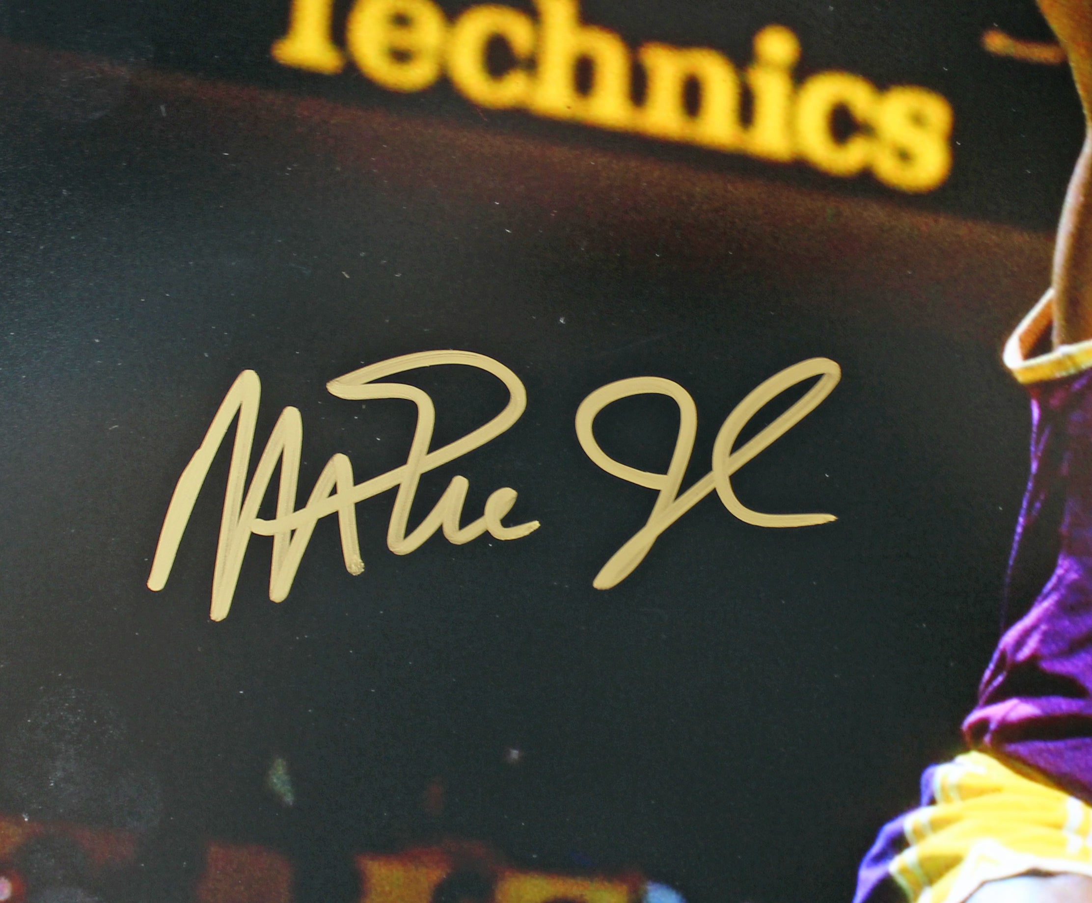 Lakers Magic Johnson Authentic Signed 16x20 Vertical Layup Photo BAS Witnessed