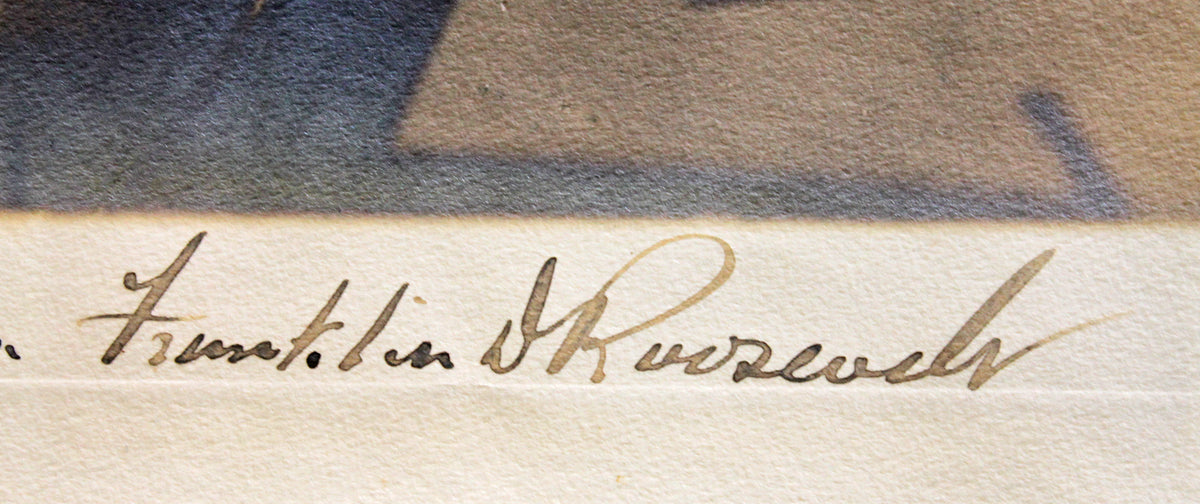 Franklin D. Roosevelt Signed 9.25x13.5 Harris & Ewing Cabinet Photo BAS #A72299