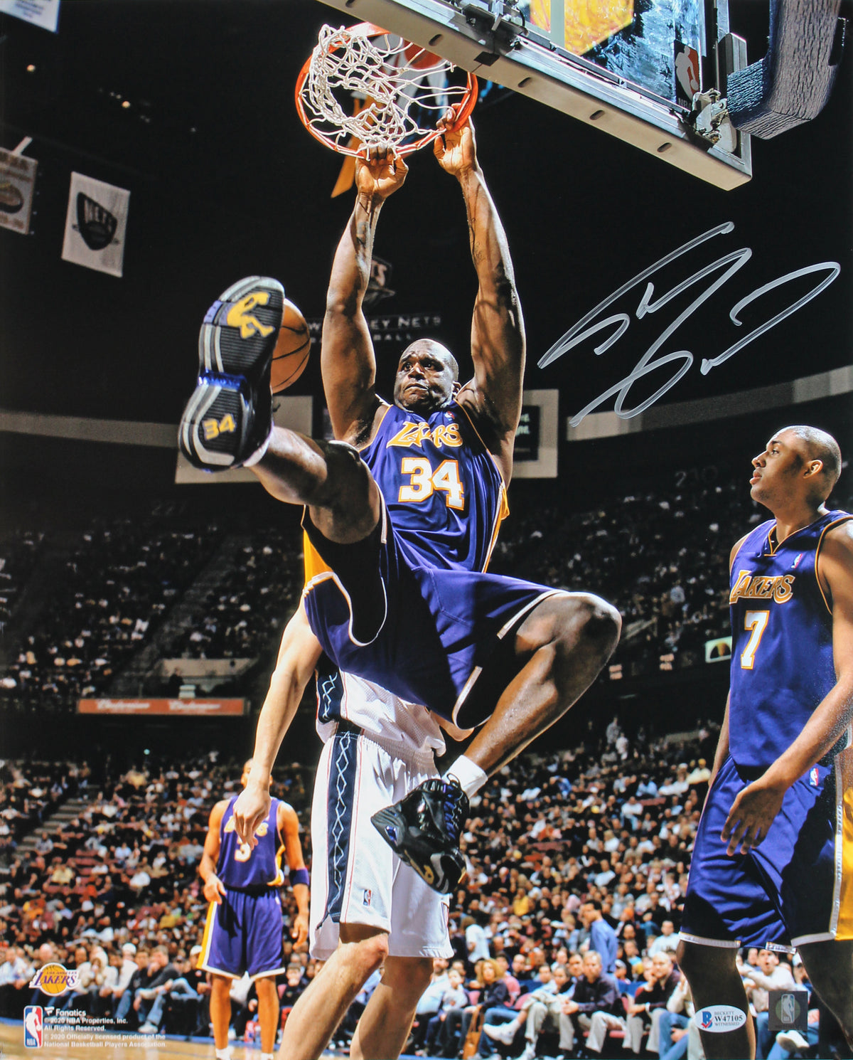 Lakers Shaquille O'Neal Signed 16x20 Vs. Nets Vertical Photo BAS Witnessed