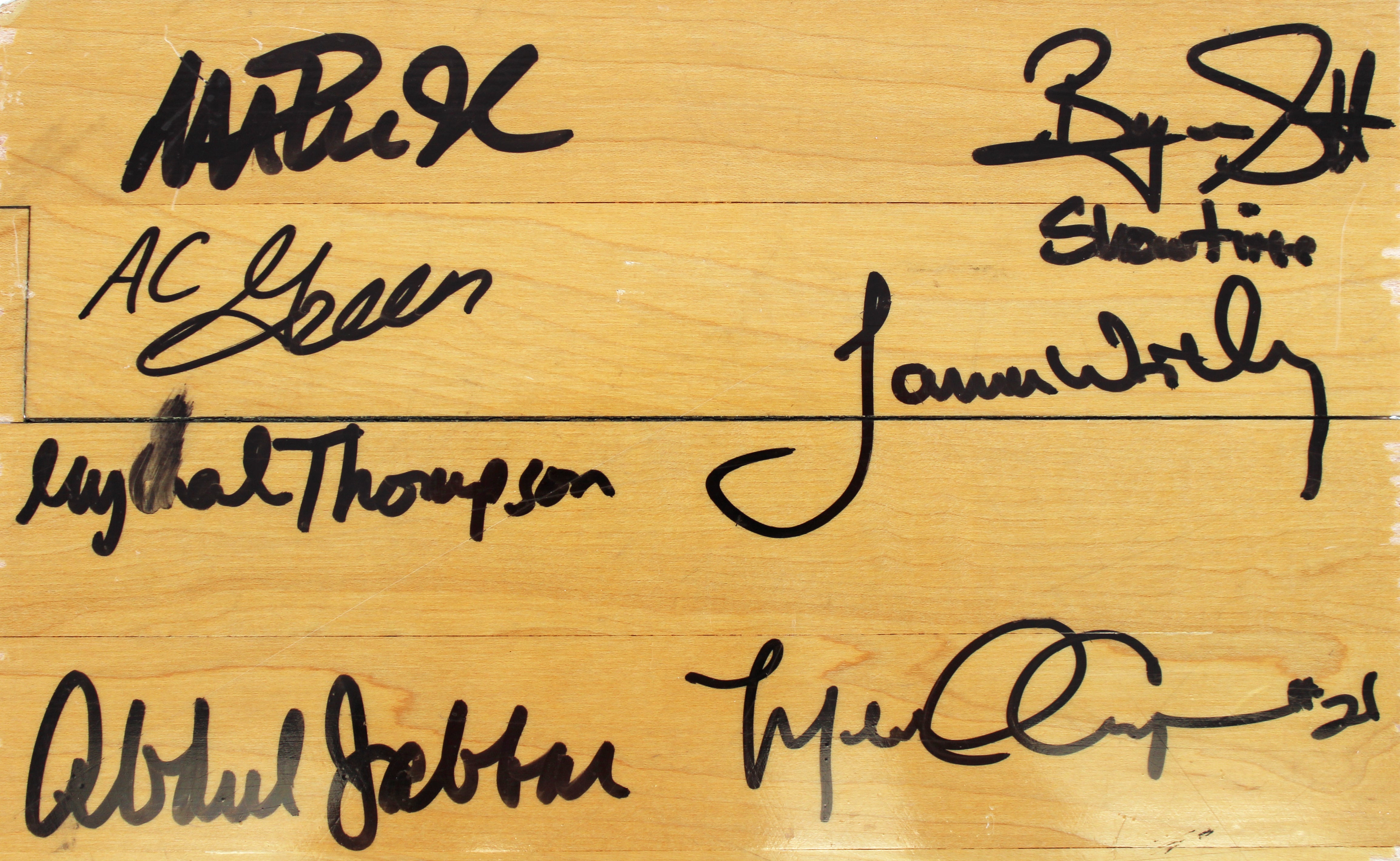 Showtime Lakers (8) Magic, Kareem +6 Signed 8x10 Forum Floorboard PSA & BAS 1