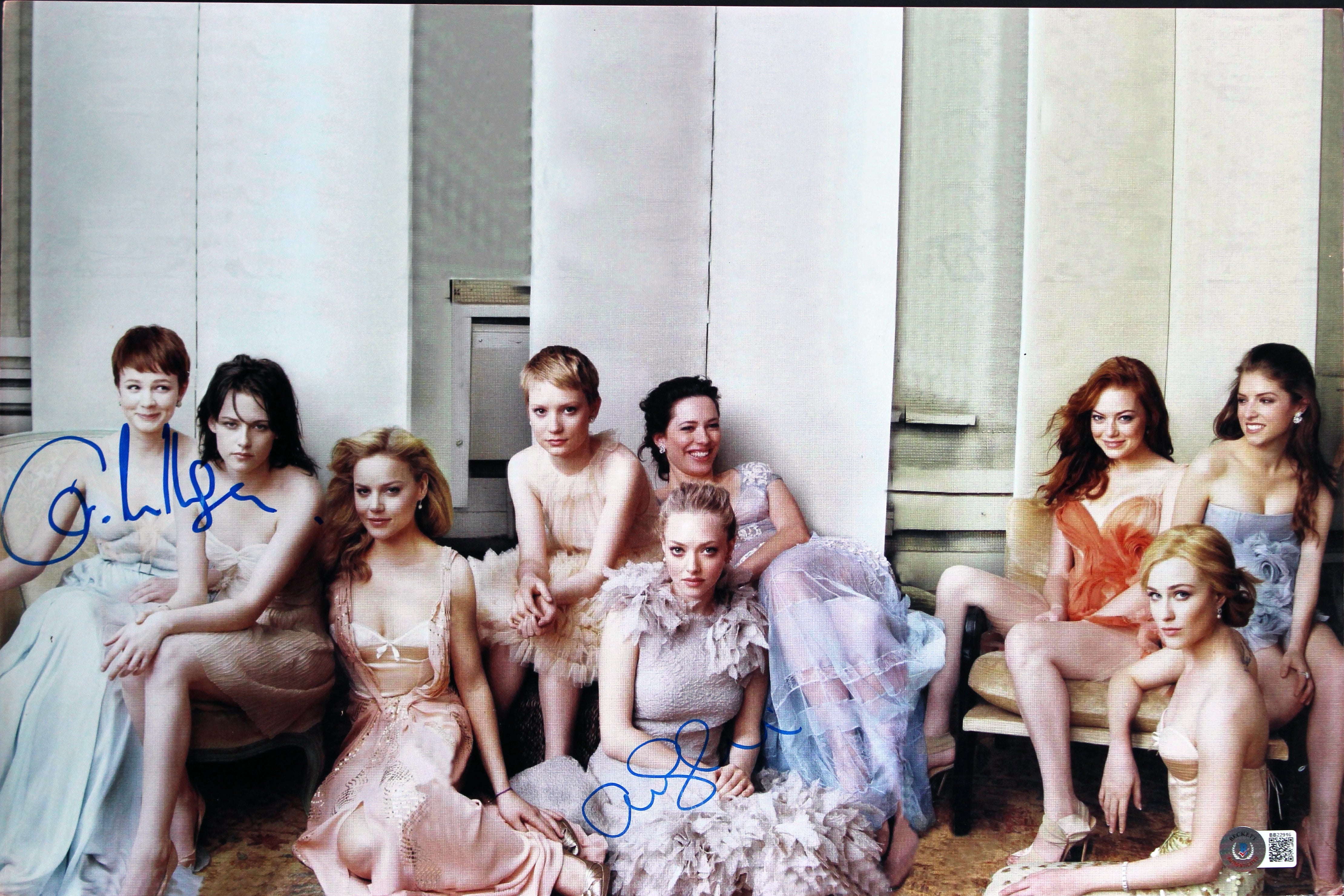 Carey Mulligan & Amanda Seyfried Authentic Signed 12x18 Photo BAS #BB22916