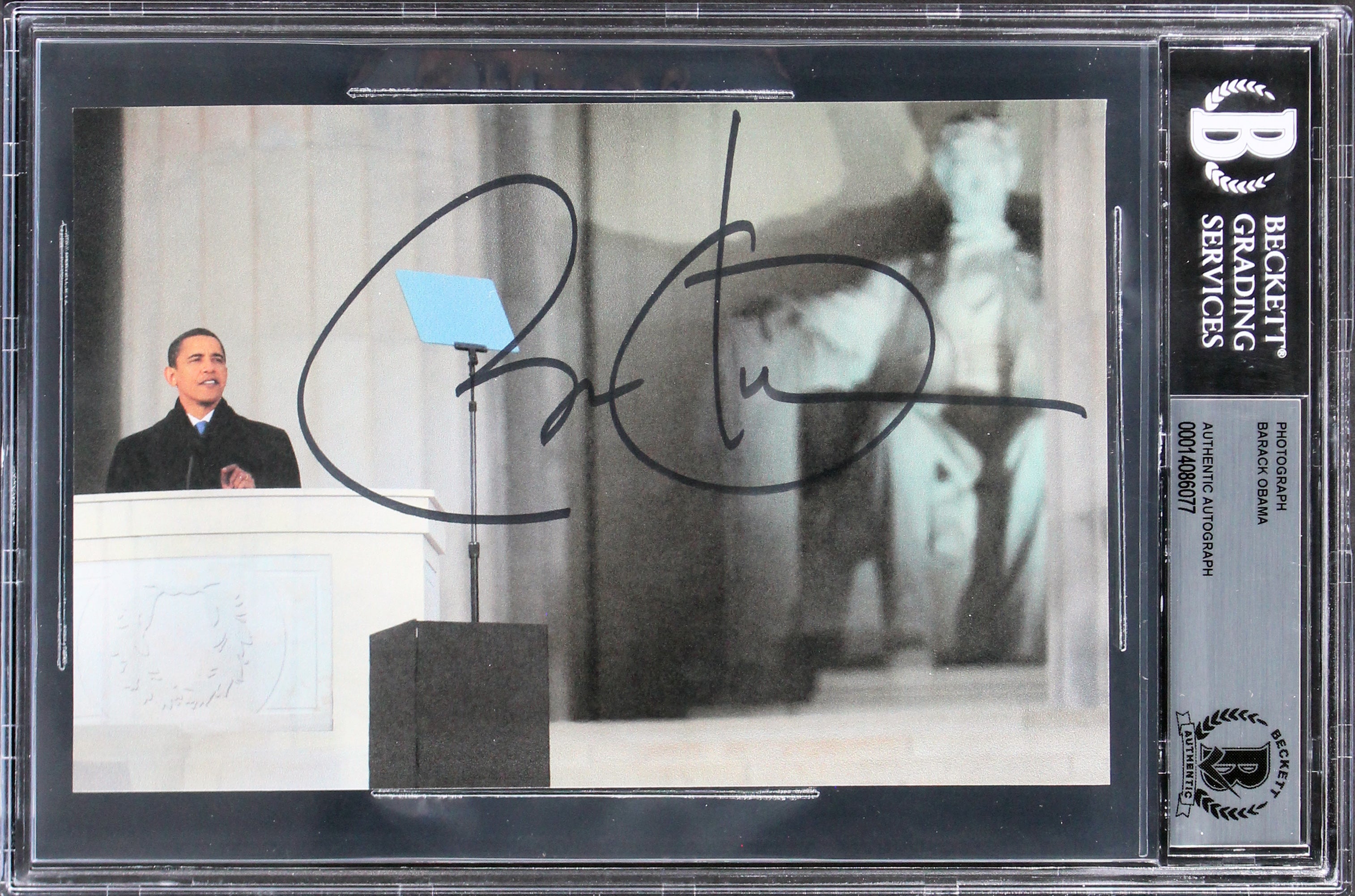 Barack Obama Authentic Signed 4.5x7 Photo Auto Graded Gem Mint 10! BAS Slabbed