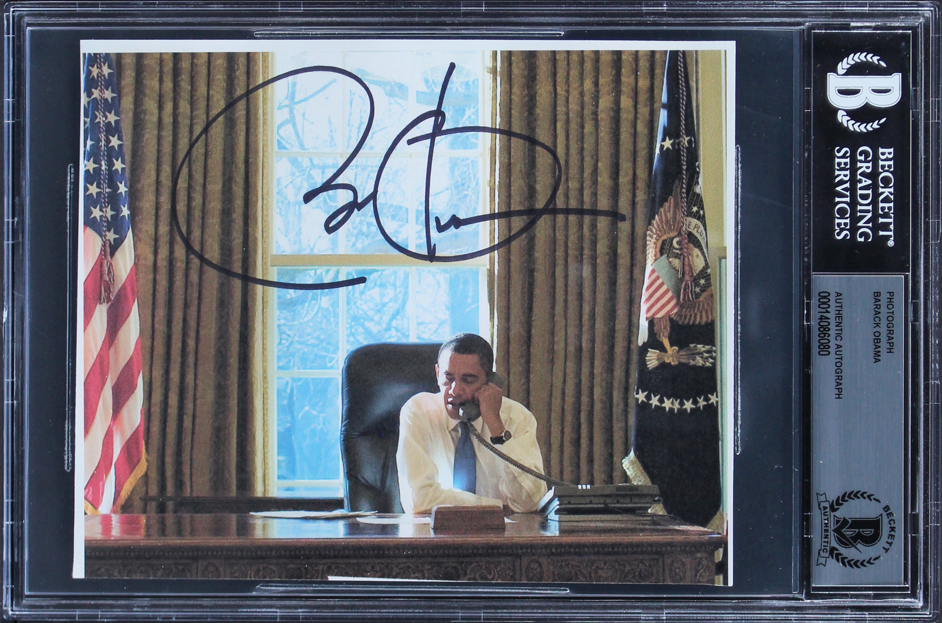 Barack Obama Authentic Signed 5.25x6.35 Photo Auto Graded Gem Mint 10! BAS Slab
