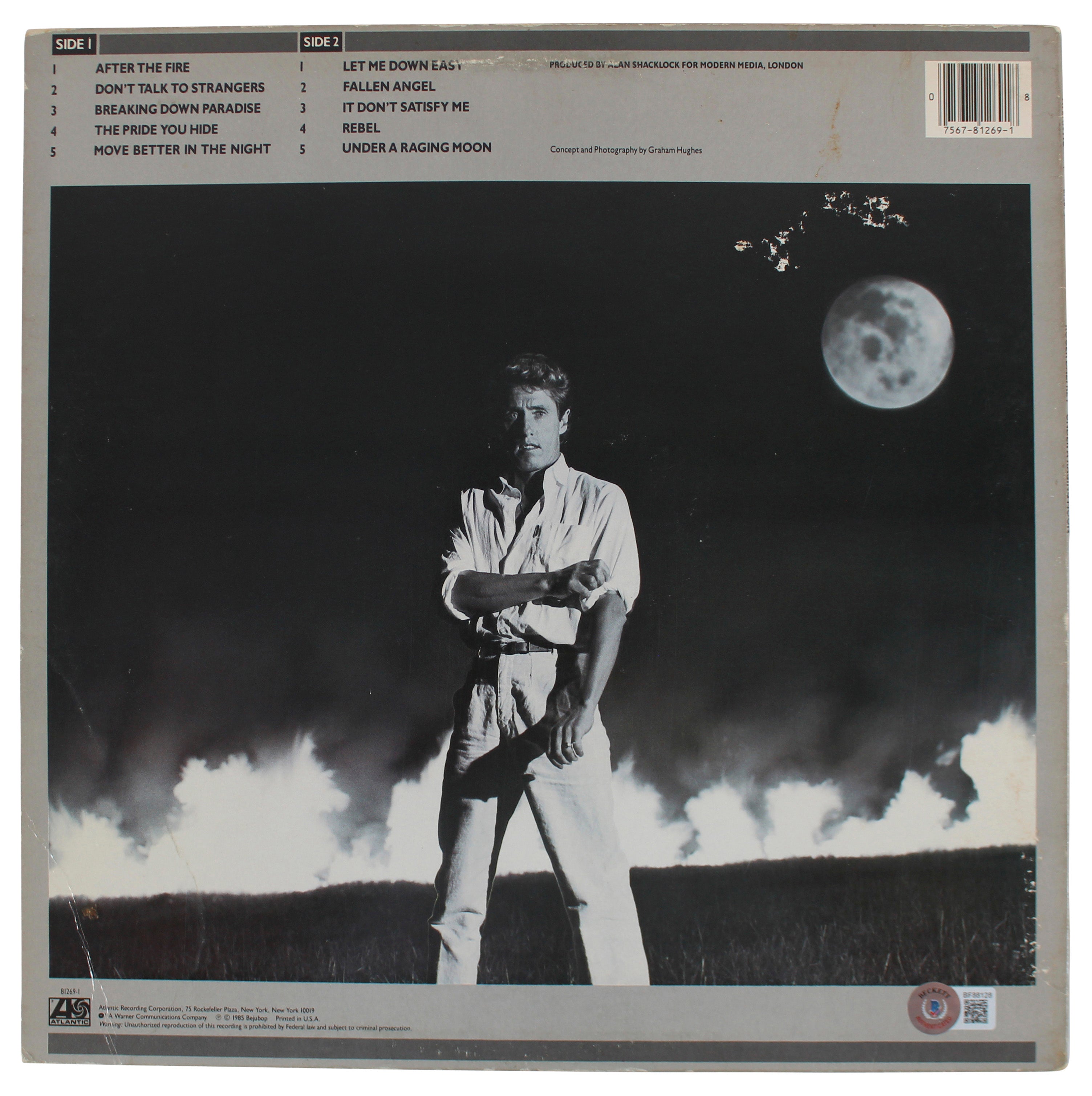 Roger Daltrey Authentic Signed Under A Raging Moon Album Cover BAS #BF88128