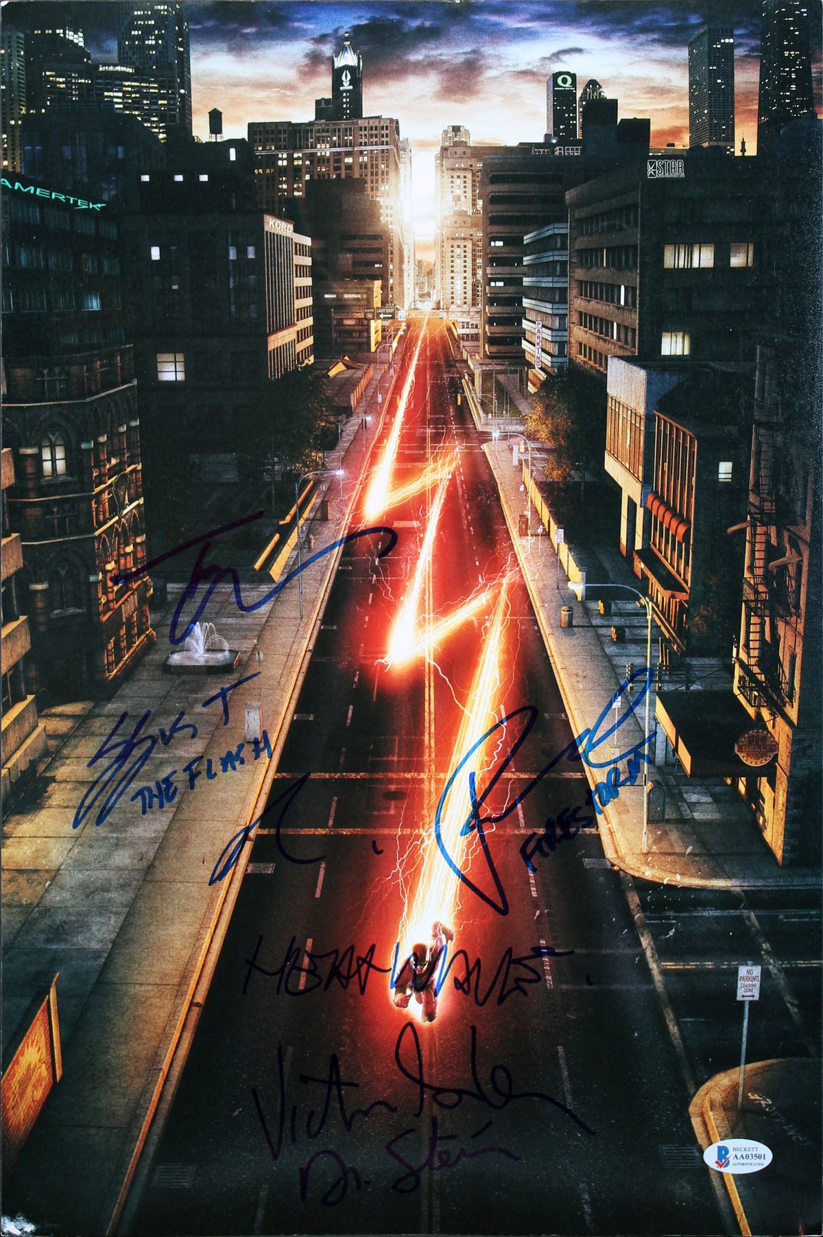 The Flash (5) Gustin, Cavanaugh, Amell, Barber & Purcell Signed 12x18 Photo BAS