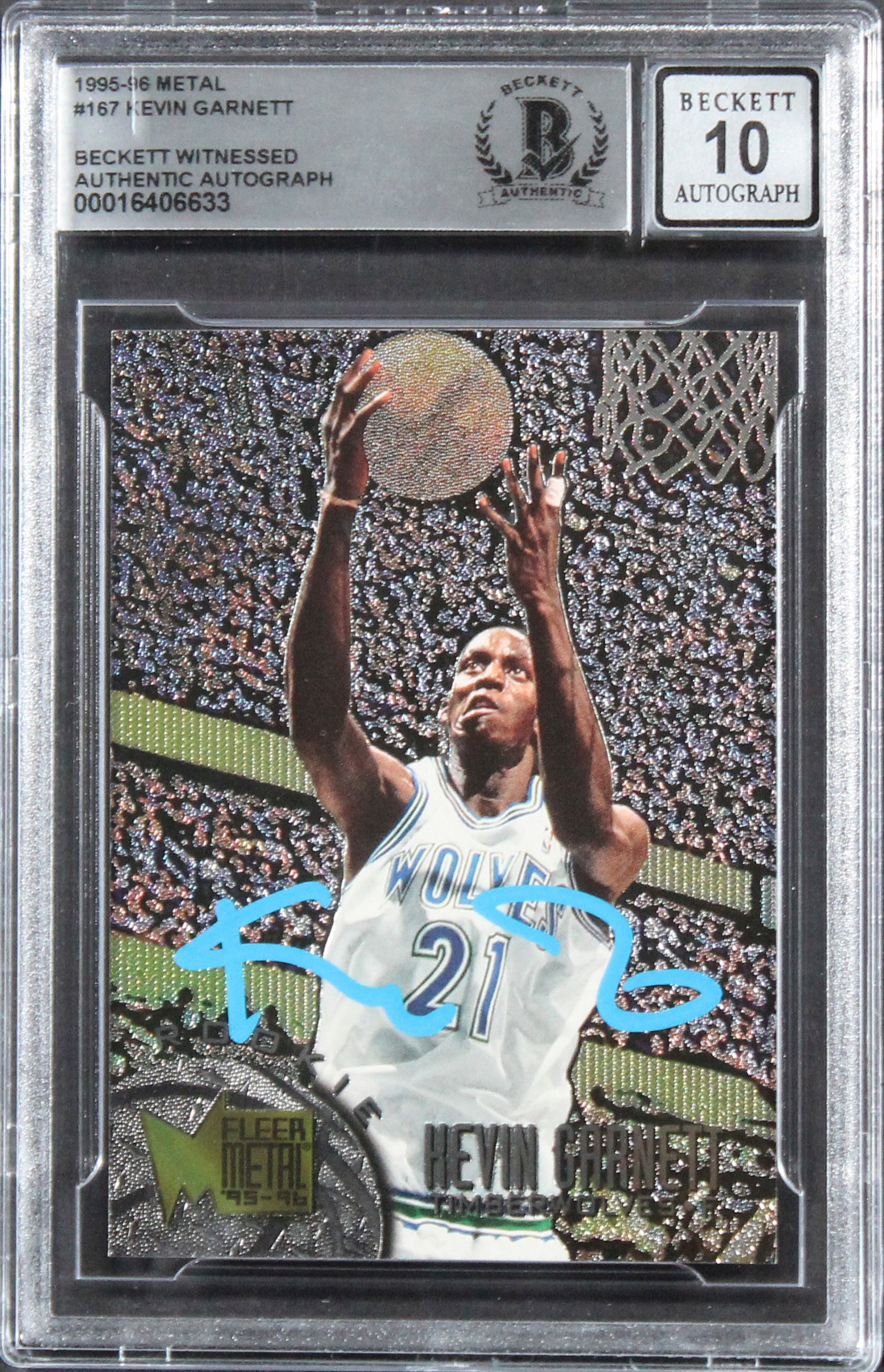 Timberwolves Kevin Garnett Signed 1995 Metal #167 RC Card Auto 10! BAS Slabbed