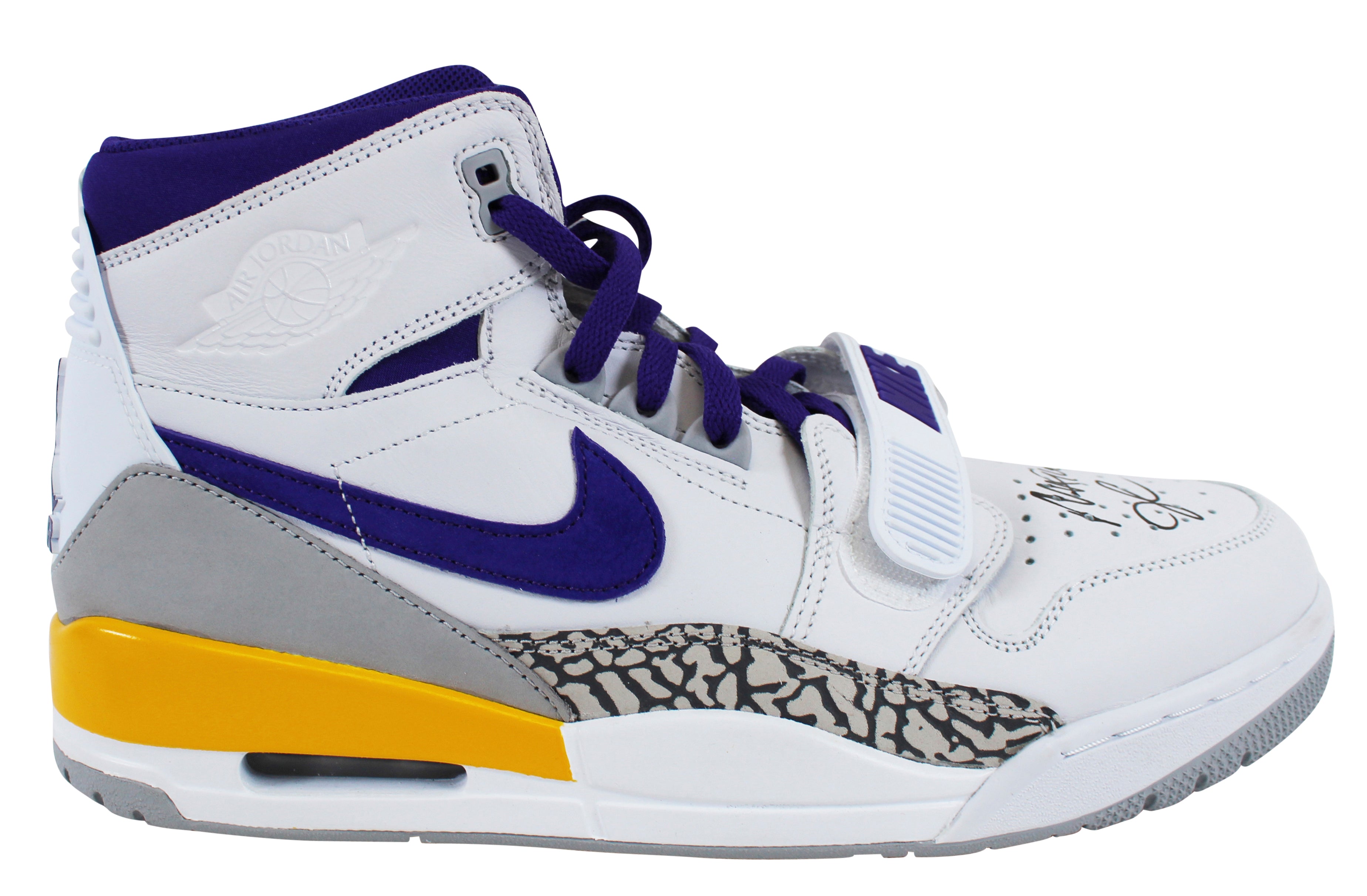 Lakers Magic Johnson Signed 2018 Nike Air Jordan Legacy 312 Shoes BAS Witness 1