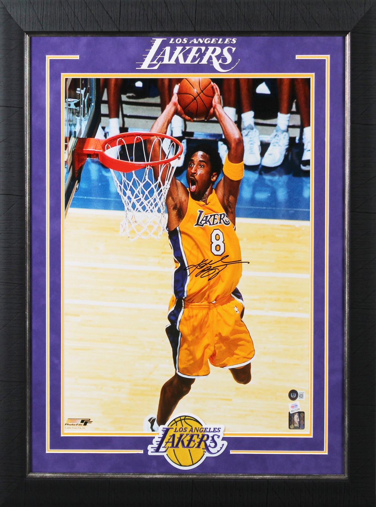 Lakers Kobe Bryant Signed 16x20 Framed Vertical Dunking Photo BAS #AD64060