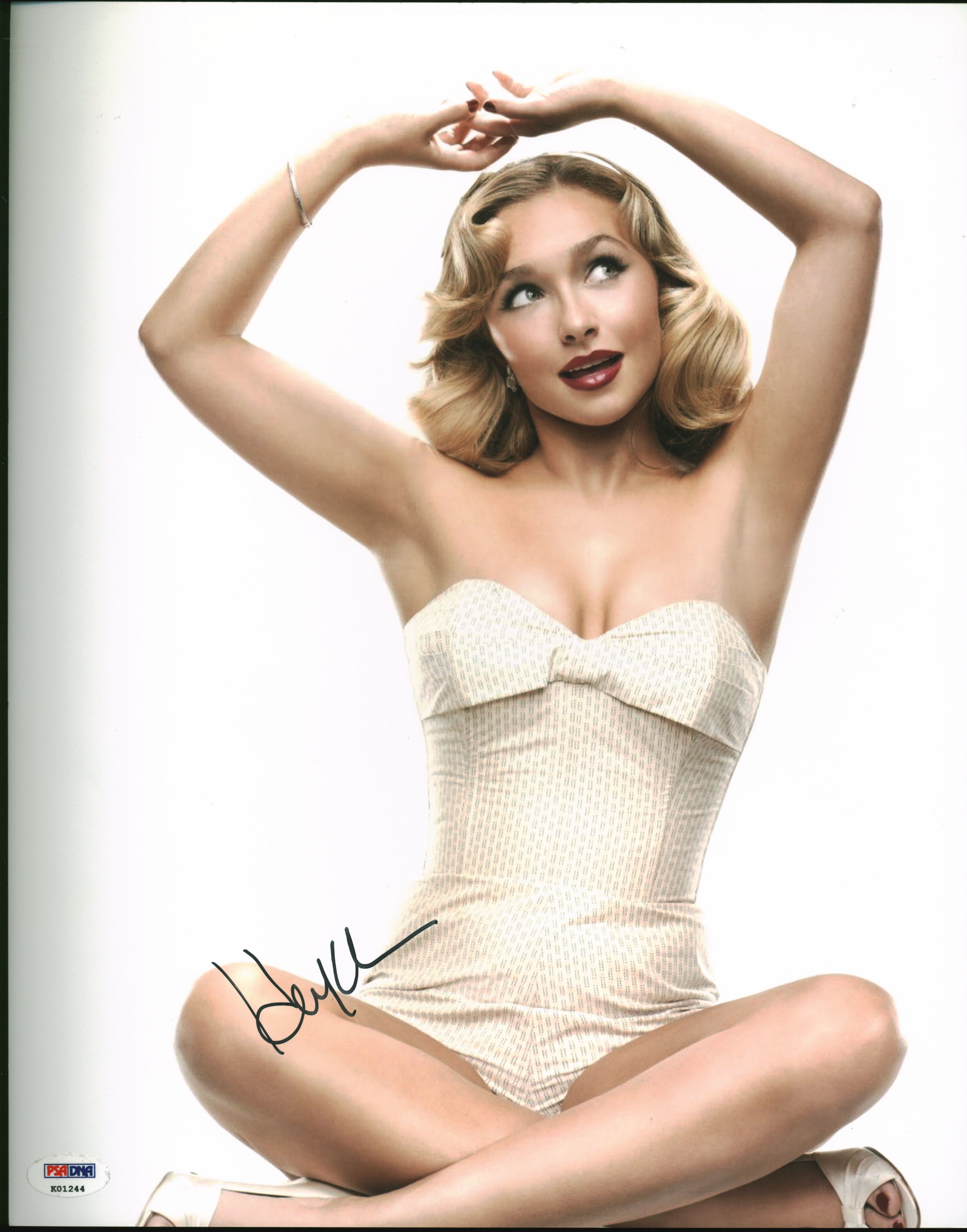 Hayden Panettiere Nashville Authentic Signed 11x14 Photo Autographed PSA #K01244