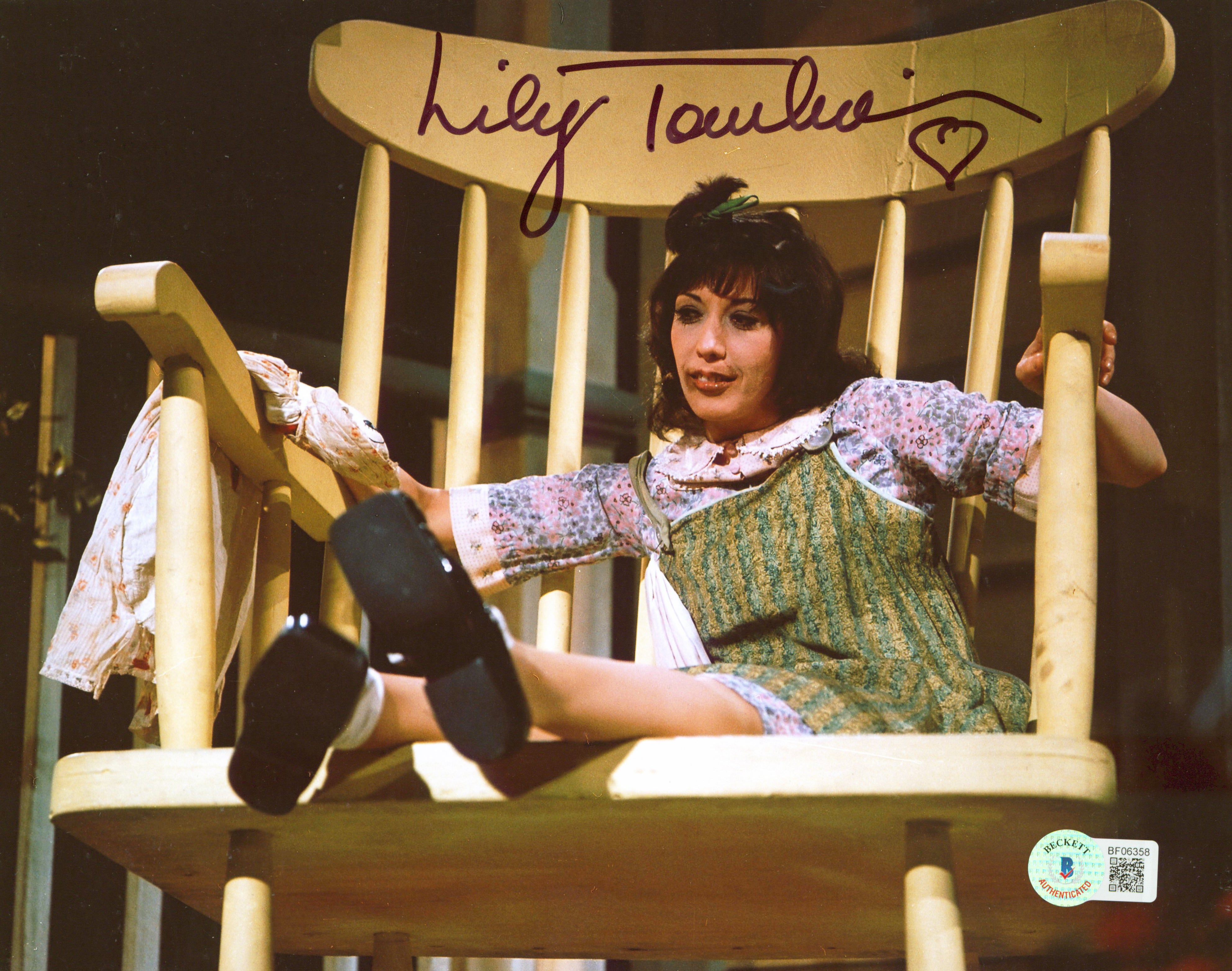 Lily Tomlin Rowan & Martin's Laugh-In Authentic Signed 8x10 Photo BAS #BF06358
