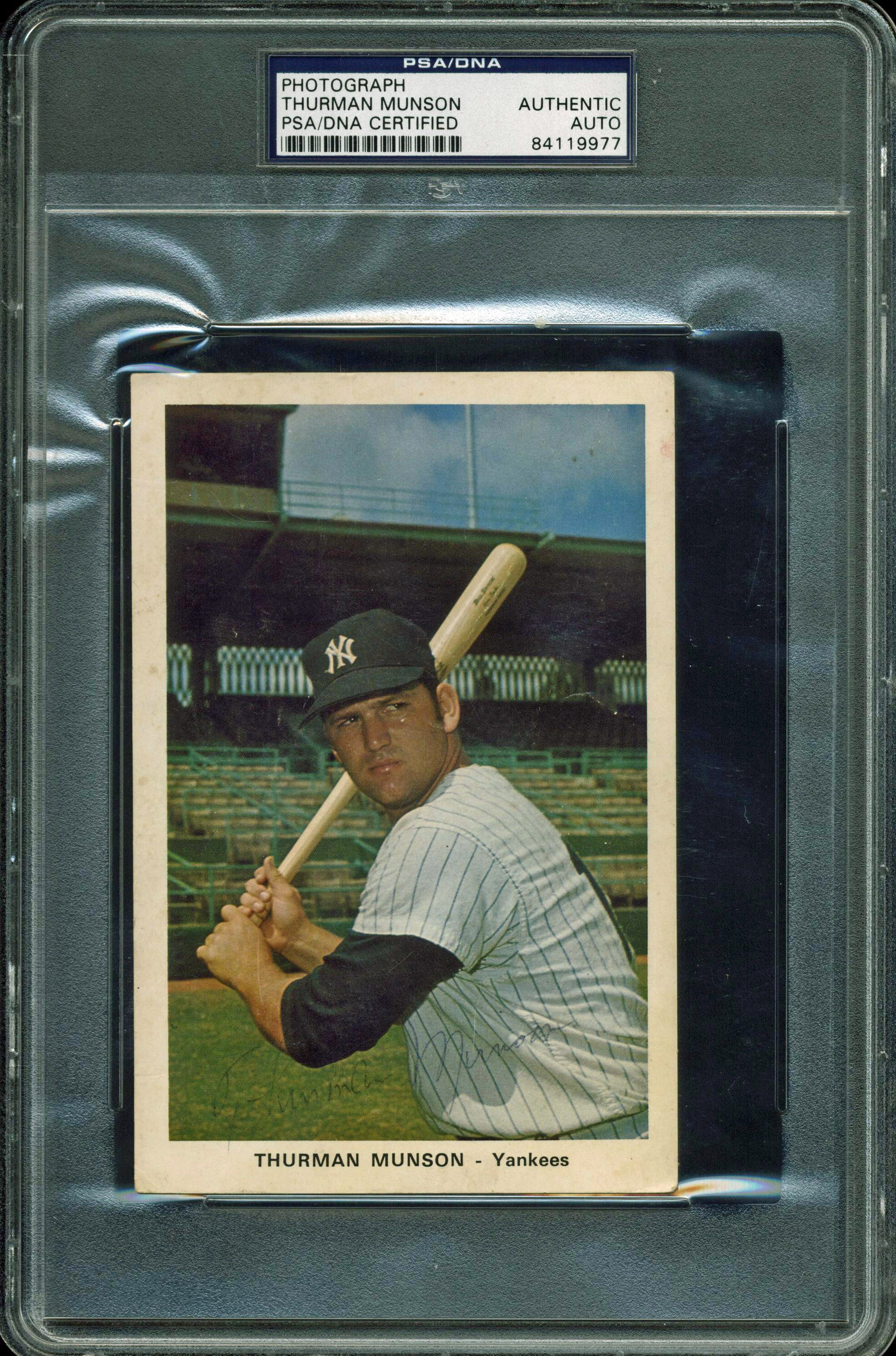 Yankees Thurman Munson Authentic Signed 4x6 Photo Autographed PSA/DNA Slabbed