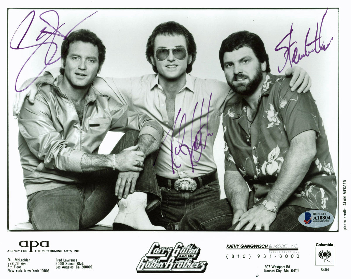 Gatlin Brothers Larry, Rudy & Steve Authentic Signed B&W 8x10 Photo BAS #A10804