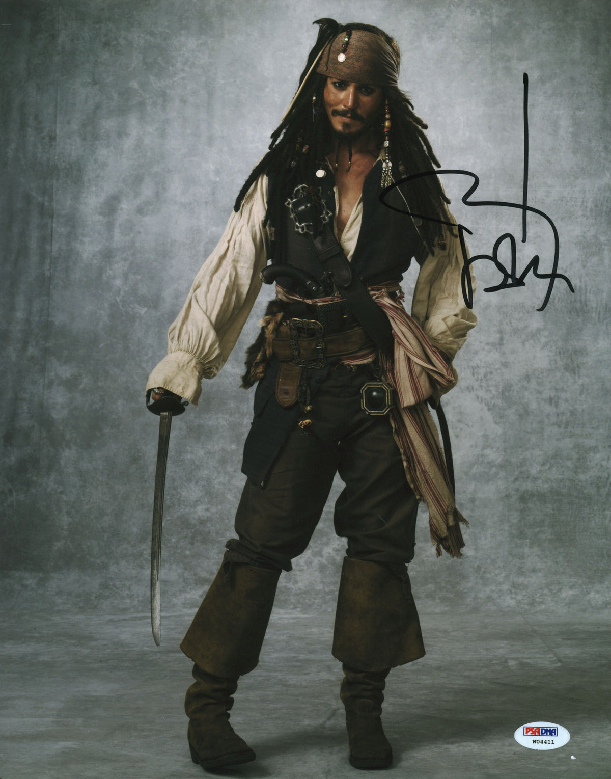 Johnny Depp Pirates Of The Caribbean Signed 11x14 Photo Graded 10! PSA #W04411