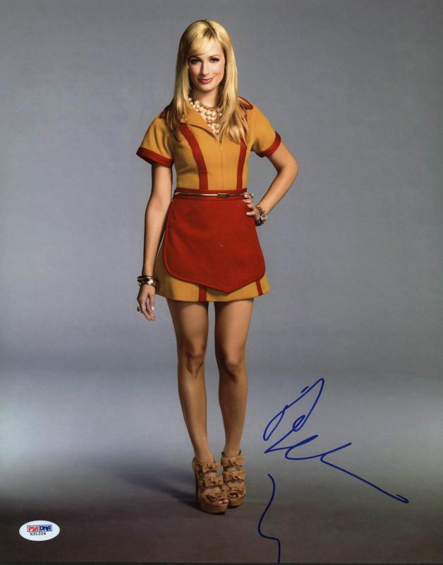 Beth Behrs 2 Broke Girls Signed Authentic 11X14 Photo PSA/DNA #X31224