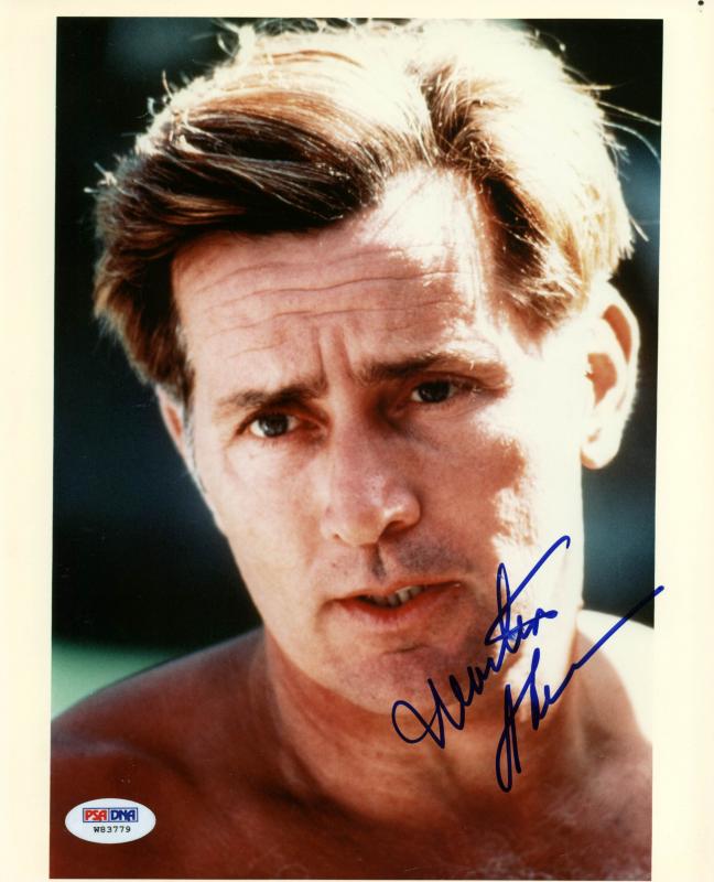 Martin Sheen Signed Authentic 8X10 Photo Autographed PSA/DNA #W83779