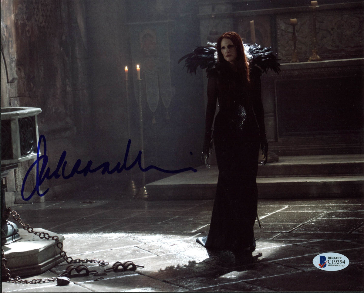 Julianne Moore Seventh Son Authentic Signed 8X10 Photo Autographed BAS #C19394